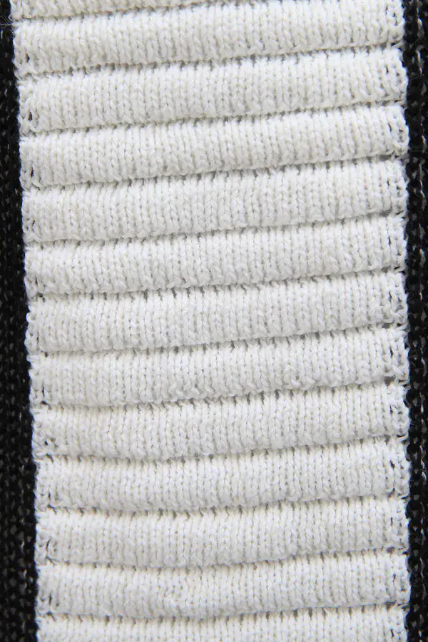 A.F Artefact (knitted top-black and white) ag-1310 - Image 4