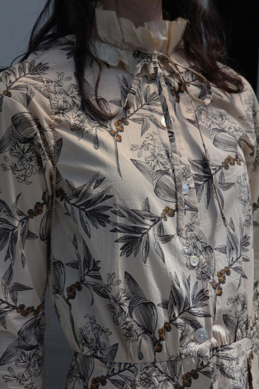 A Tentative Atelier A1919730 floral high collar printed shirt dress - Image 4