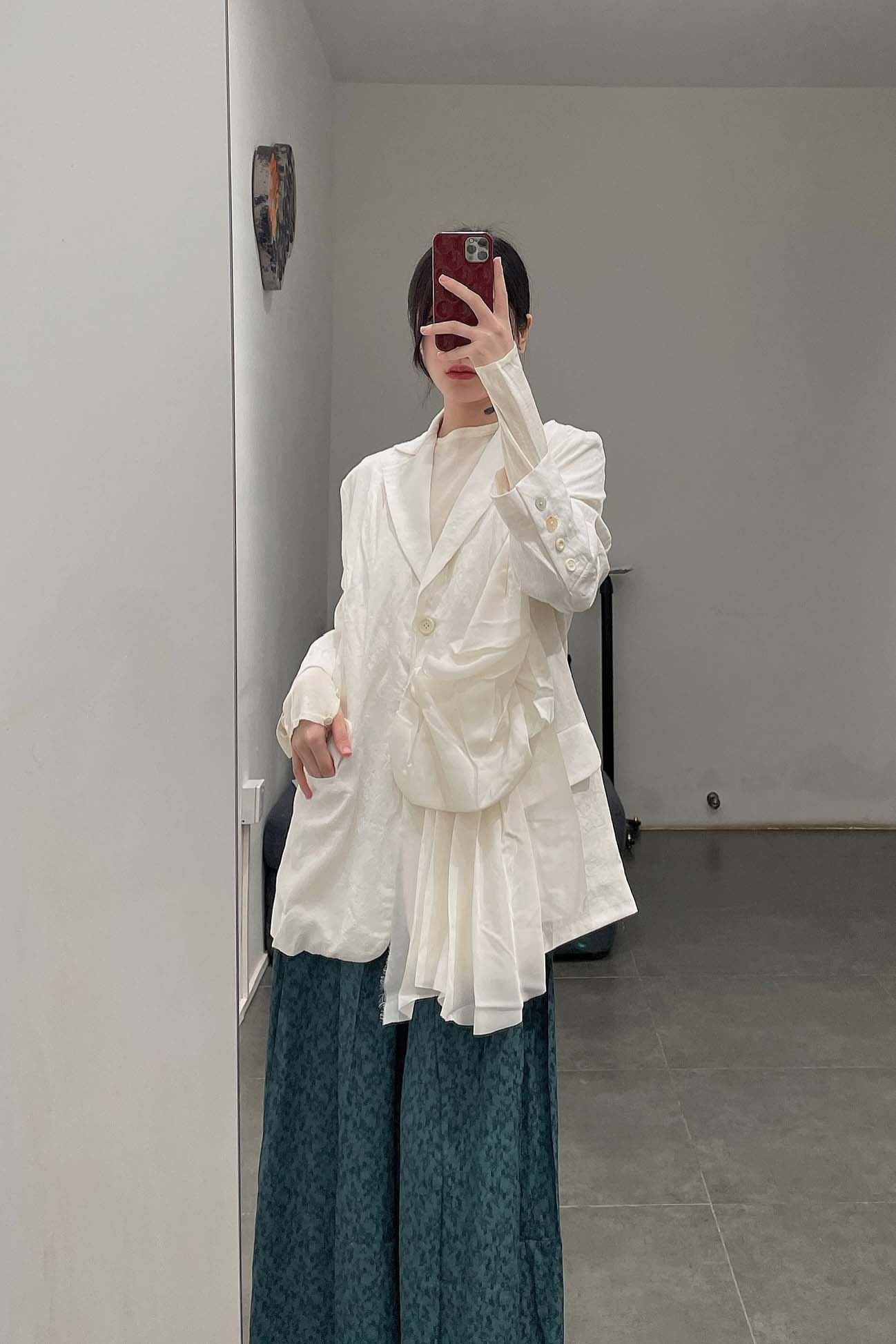 A Tentative Atelier flared pleated jacquard trousers a2222621B - Image 16