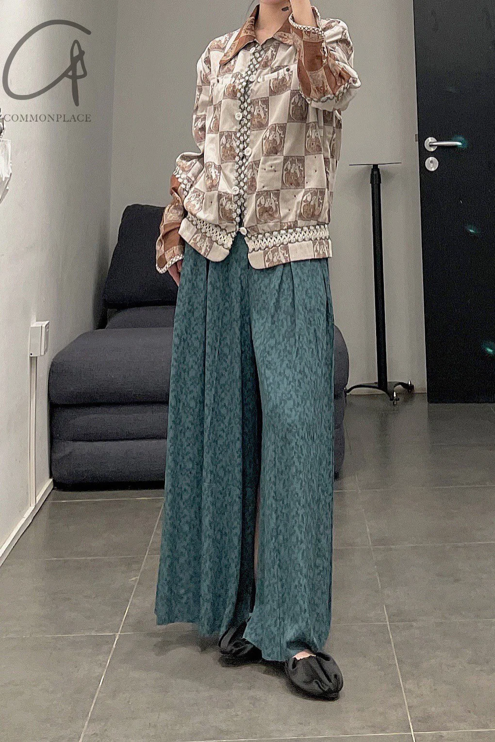 A Tentative Atelier flared pleated jacquard trousers a2222621B - Image 19