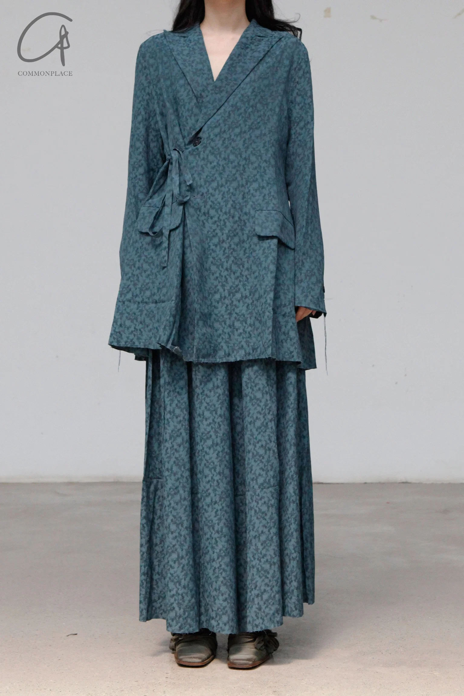 A Tentative Atelier flared pleated jacquard trousers a2222621B - Image 2