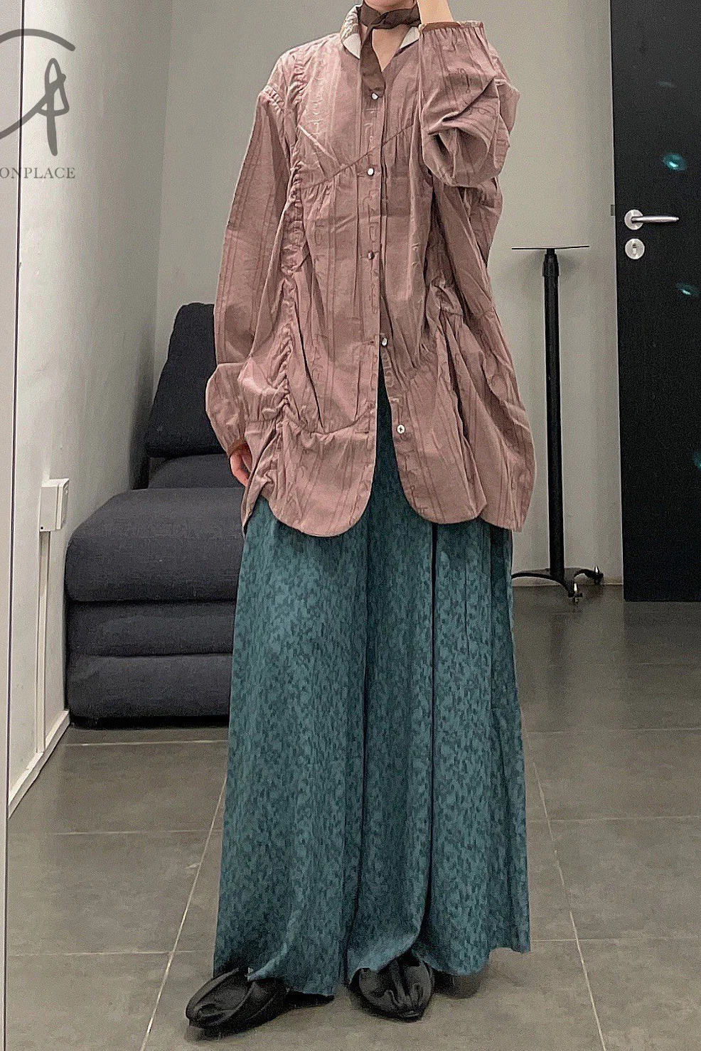 A Tentative Atelier flared pleated jacquard trousers a2222621B - Image 22