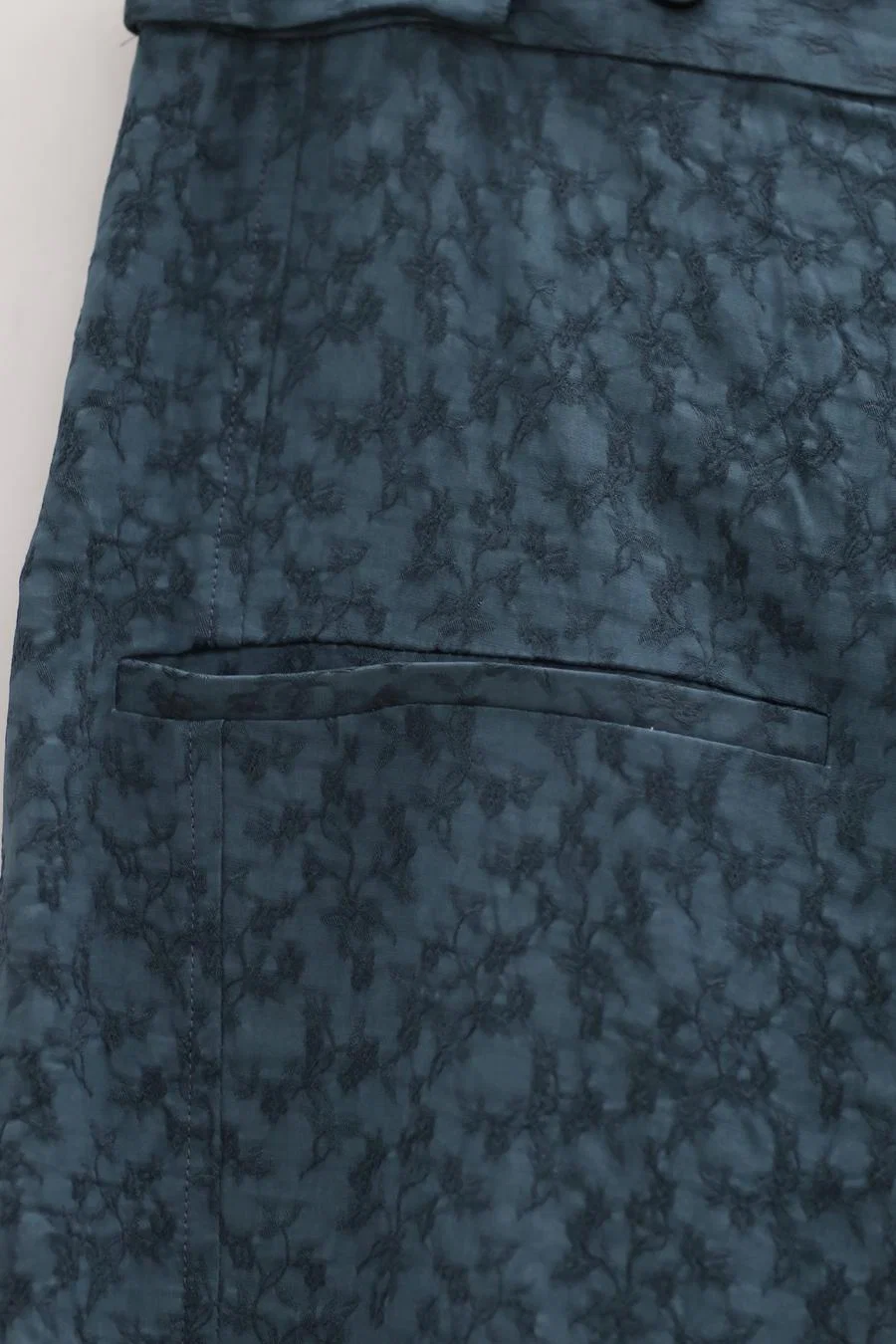 A Tentative Atelier flared pleated jacquard trousers a2222621B - Image 9