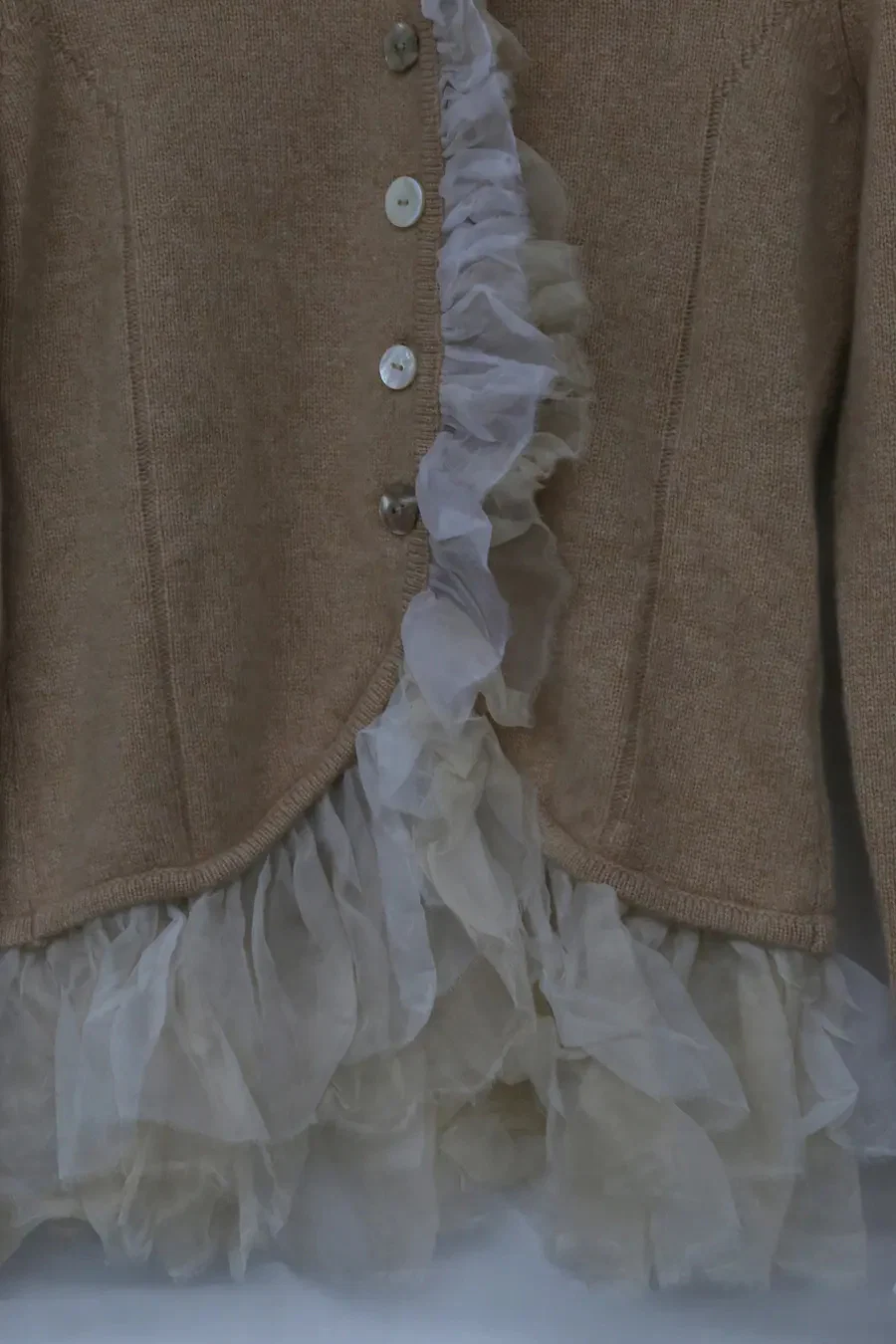 A Tentative Atelier Organza Ruffle Patch Cardigan A2122859 - Image 15