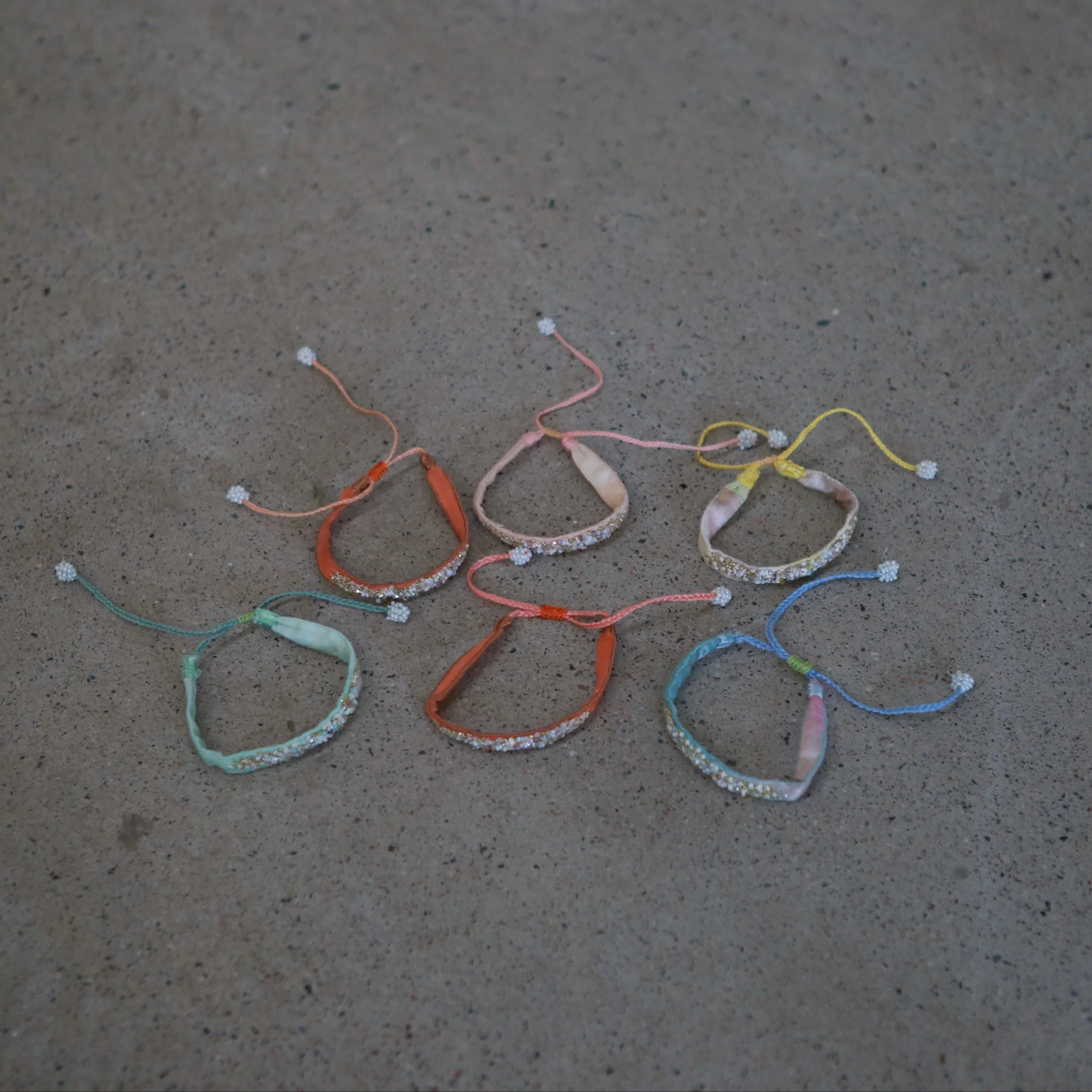 Antomoon silk and glass bead embroidered bracelet ATM-Antomoon-2-2-pastel palette (Antomoon-2-1) - Image 3