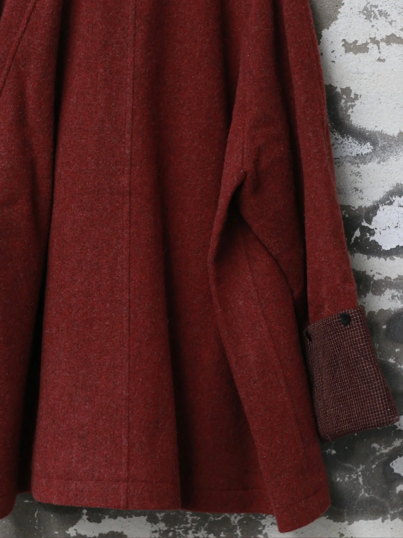 AVIVA JIFEI XUE 25 Autumn/Winter A-line Contrast Color Mac Jacket AJX-FW25-ALCMC-MRBWH-Madder Red - Image 3