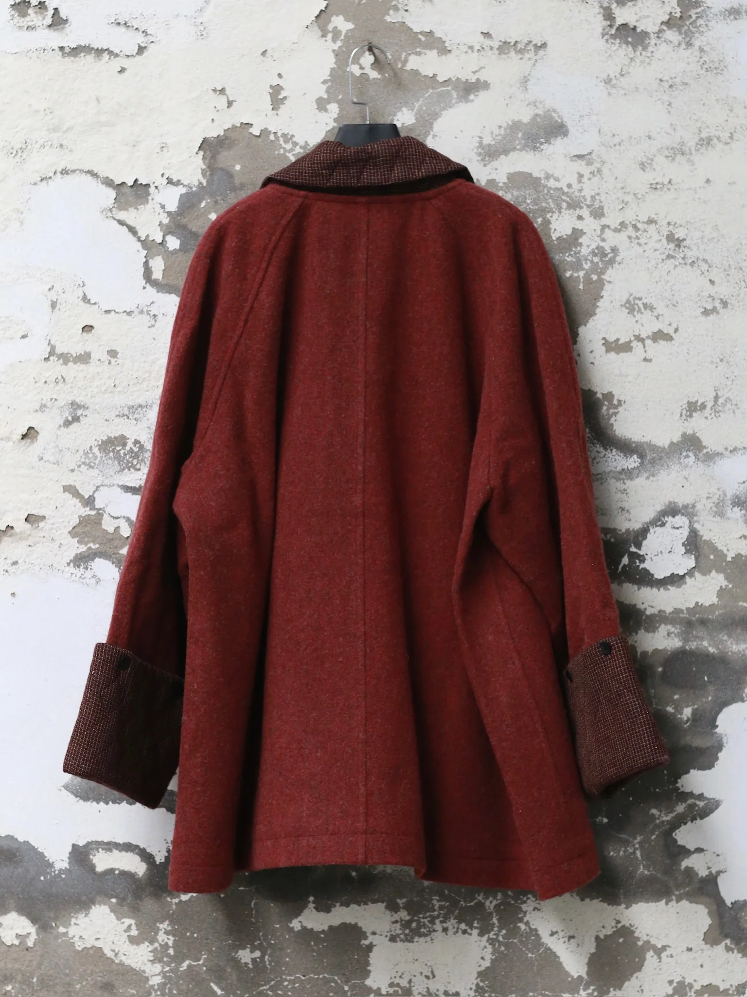 AVIVA JIFEI XUE 25 Autumn/Winter A-line Contrast Color Mac Jacket AJX-FW25-ALCMC-MRBWH-Madder Red - Image 4