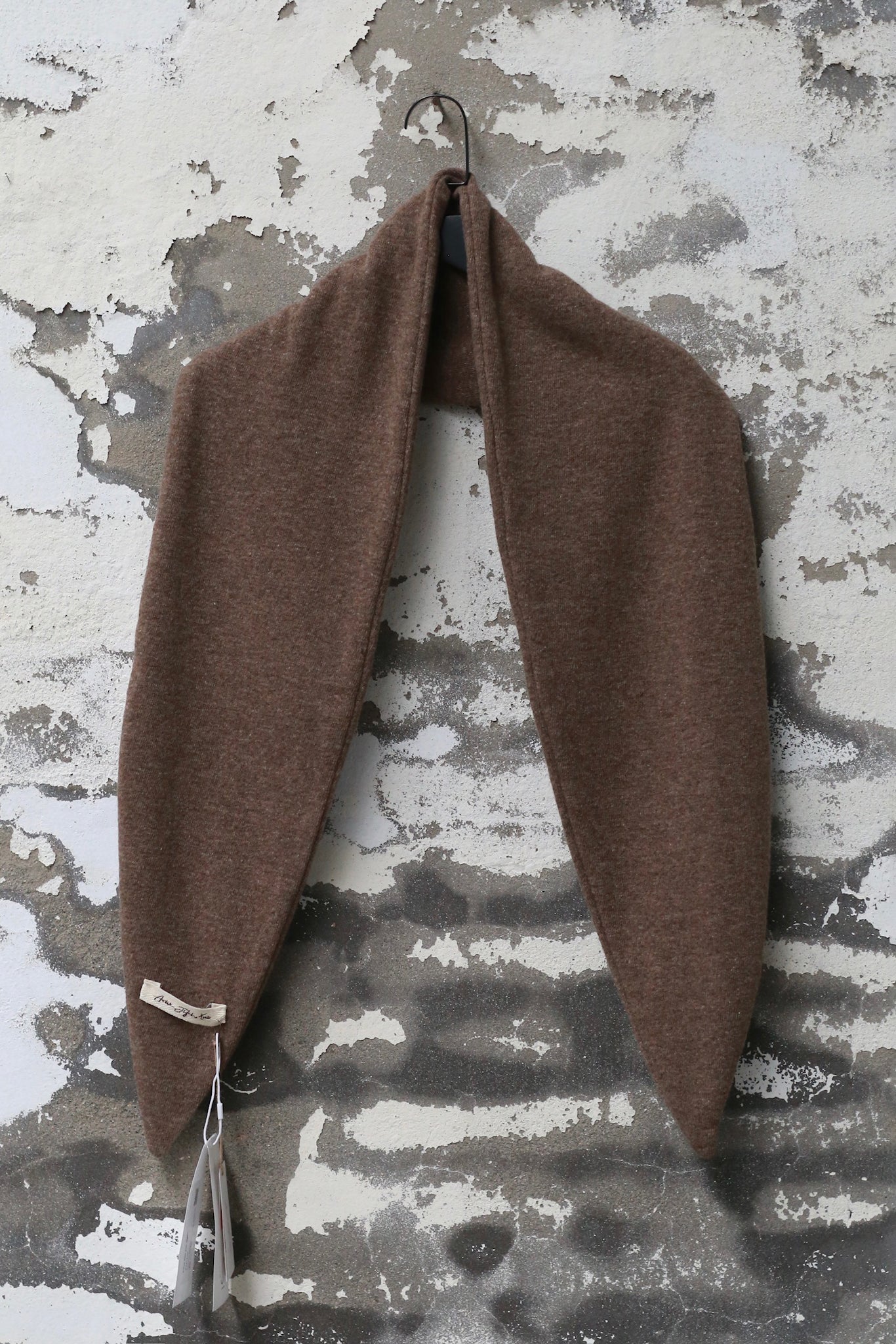 AVIVA JIFEI XUE 25 Autumn/Winter Narrow Scarf AJX-FW25-NS-NBWHK-Natural Beige - Image 2