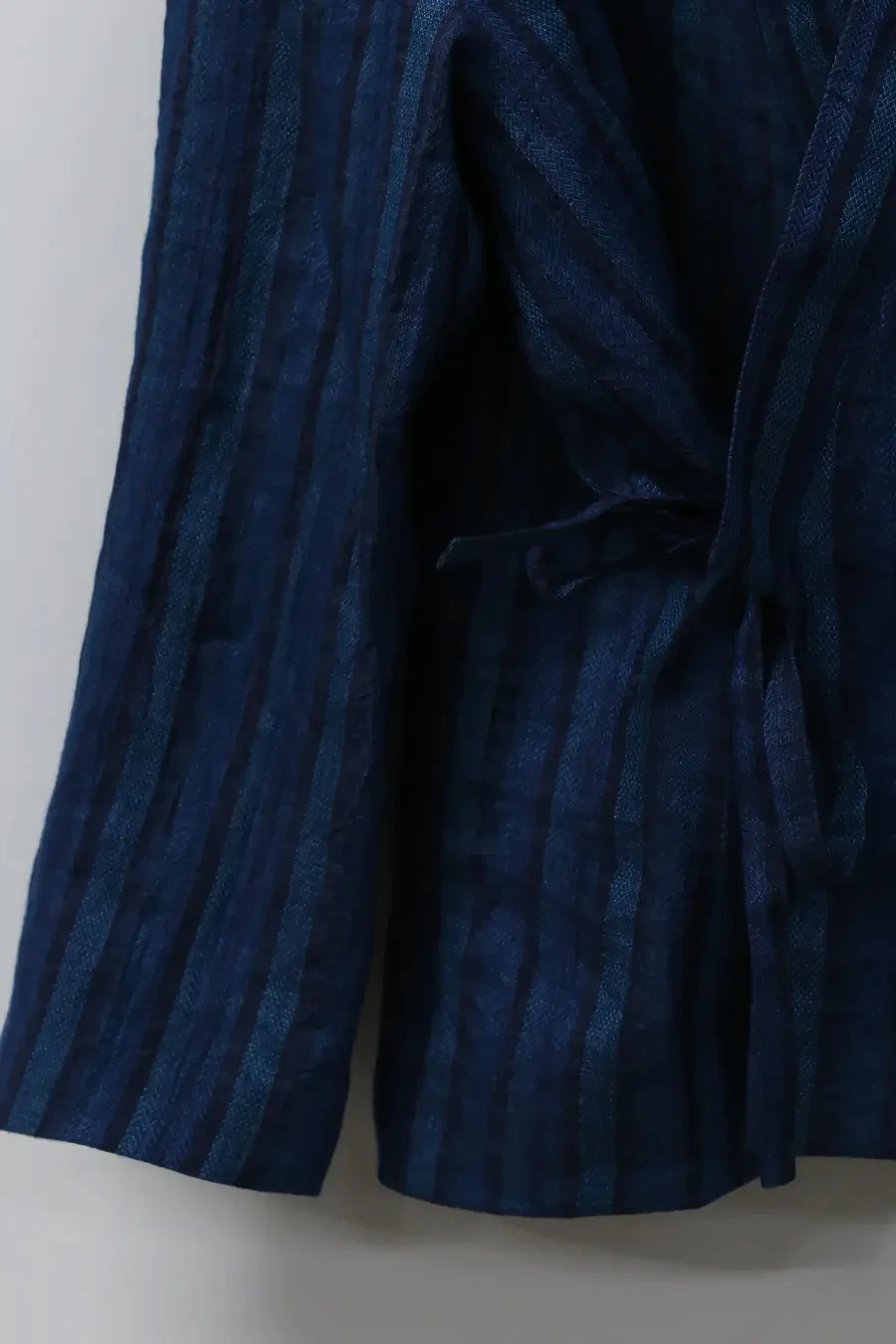 AVIVA JIFEI XUE Indigo Stripe Linen Short Kimono Jacket A21-KJS Reversible Indigo Stripe Linen Short Kimono Jacket - Image 11