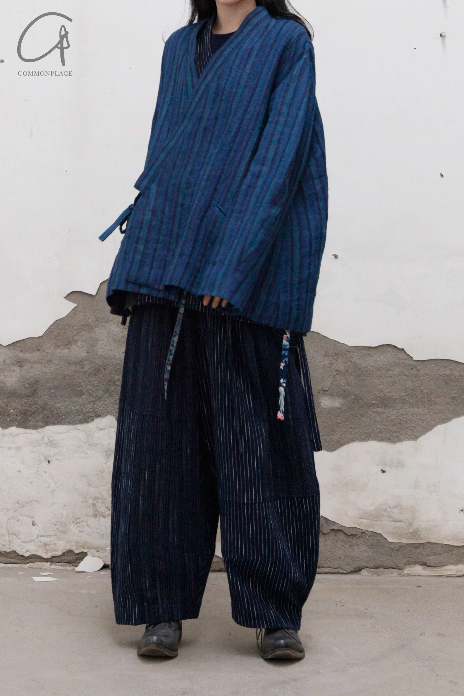AVIVA JIFEI XUE Indigo Stripe Linen Short Kimono Jacket A21-KJS Reversible Indigo Stripe Linen Short Kimono Jacket - Image 4