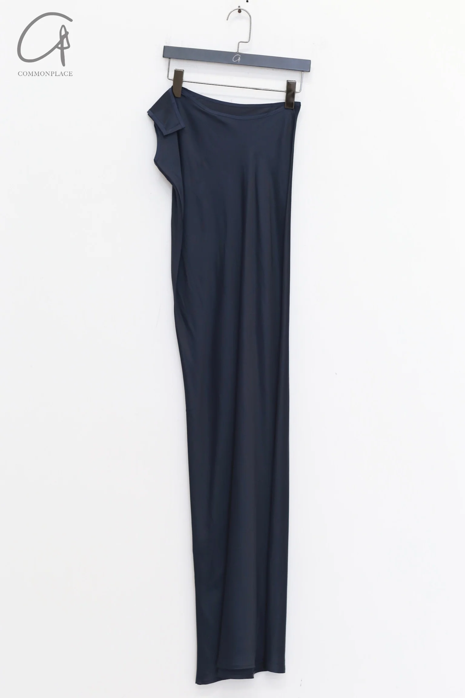 BASERANGE 24 Autumn and Winter One-shoulder Dress Portugal BAS-DROSD-VI-WI24-LH Blue Black - Image 3