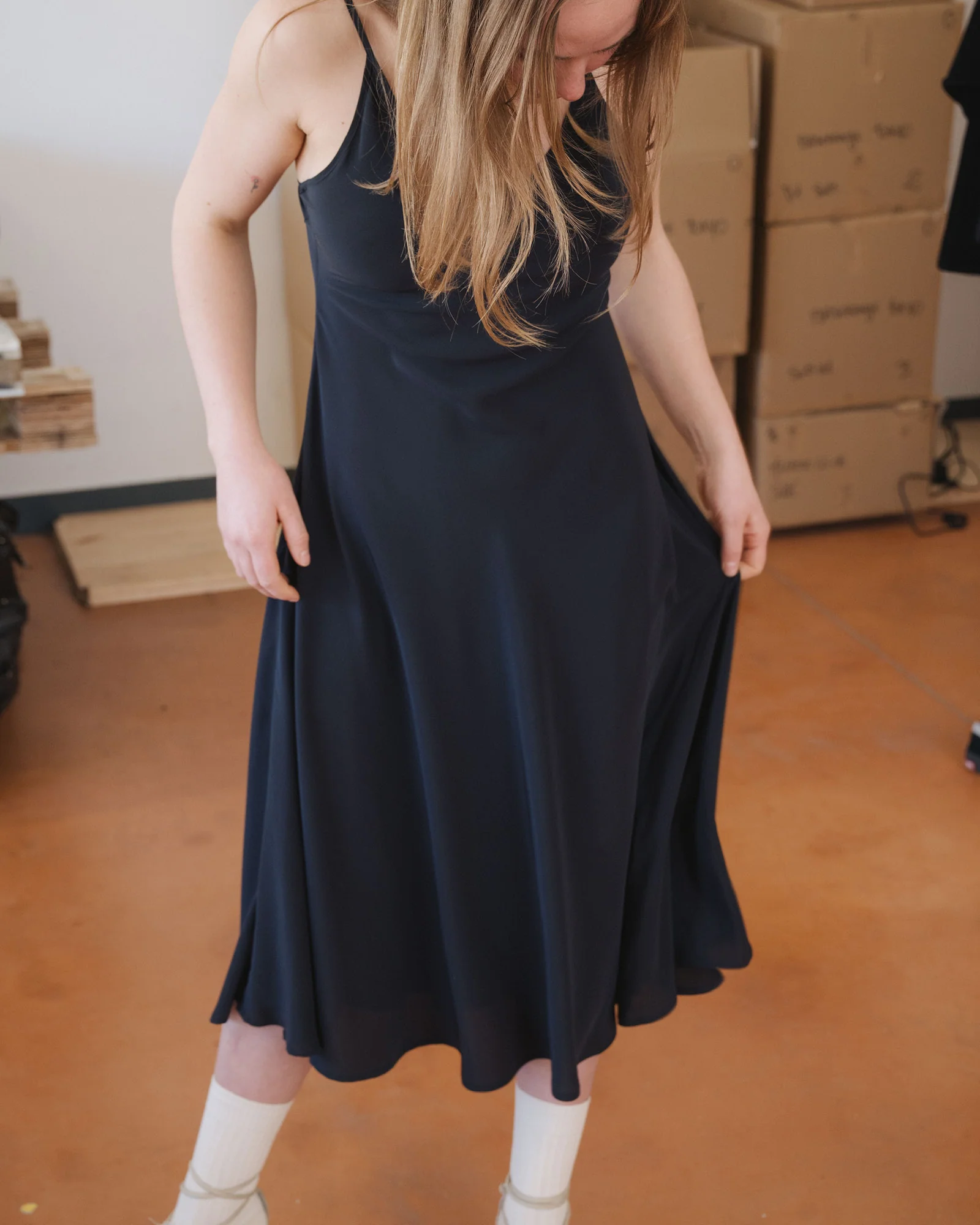 BASERANGE 25 Autumn/Winter Sling Waist Dress Portugal BAS-DRAV-SC-AU25-Black - Image 11