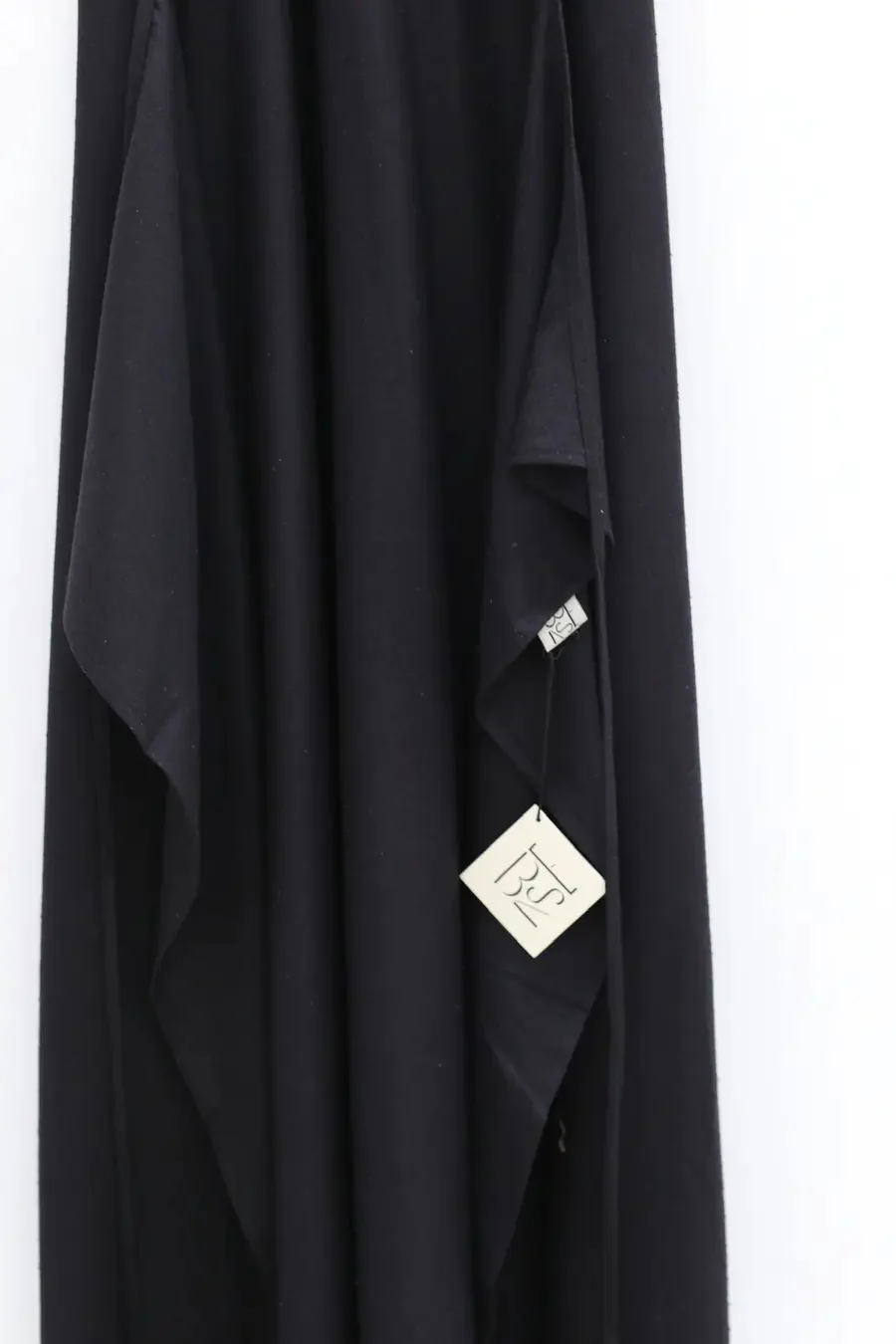 BASERANGE Adjustable Strap Apron Dress Collection, Made in Portugal, BAS-DRAP-RS-000-HEI, Black - Image 2