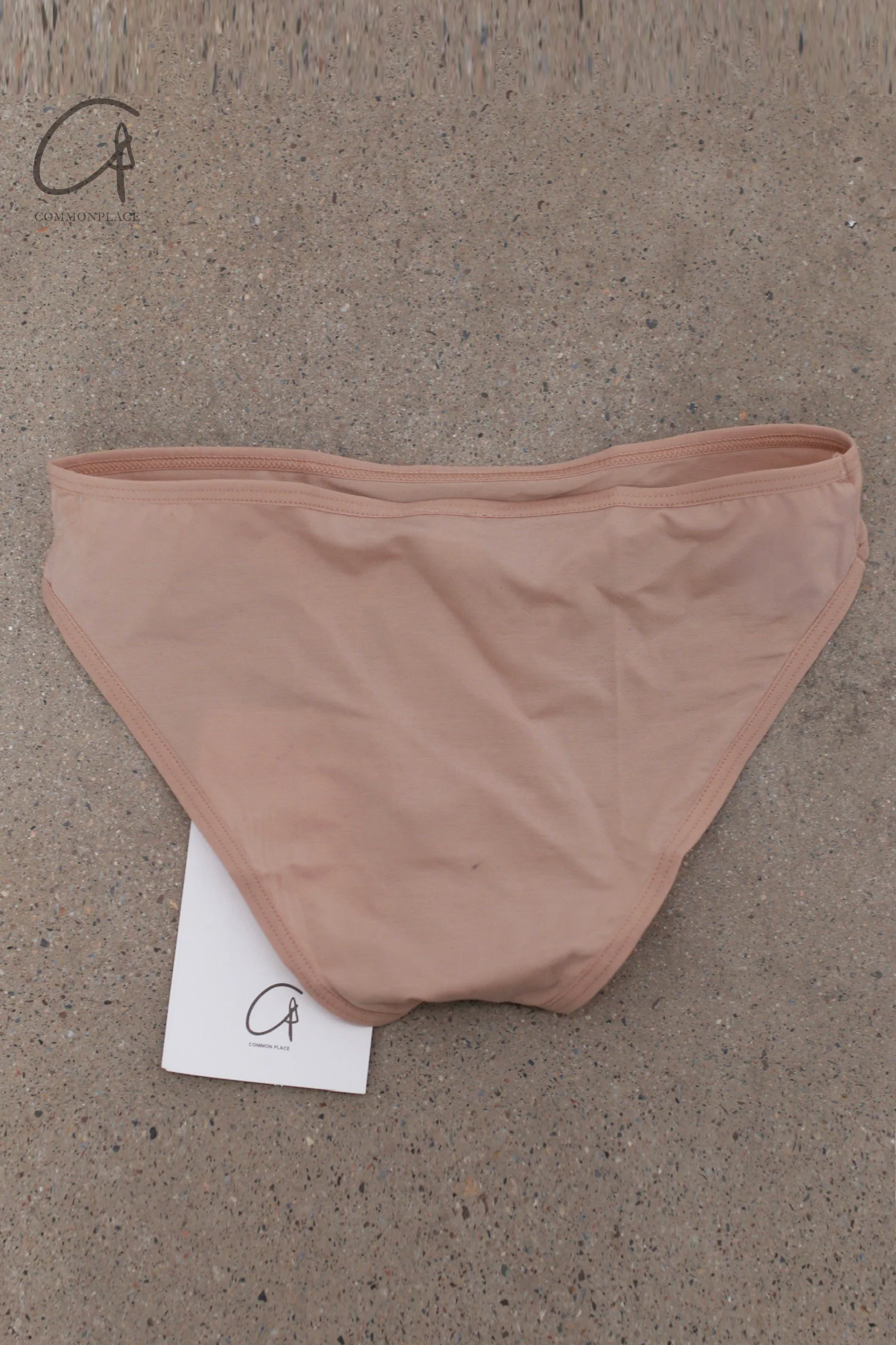 BASERANGE Flared Shorts UNBE Collection France Portugal BAS-UNBE-BL-000-HAPTIC - Image 2