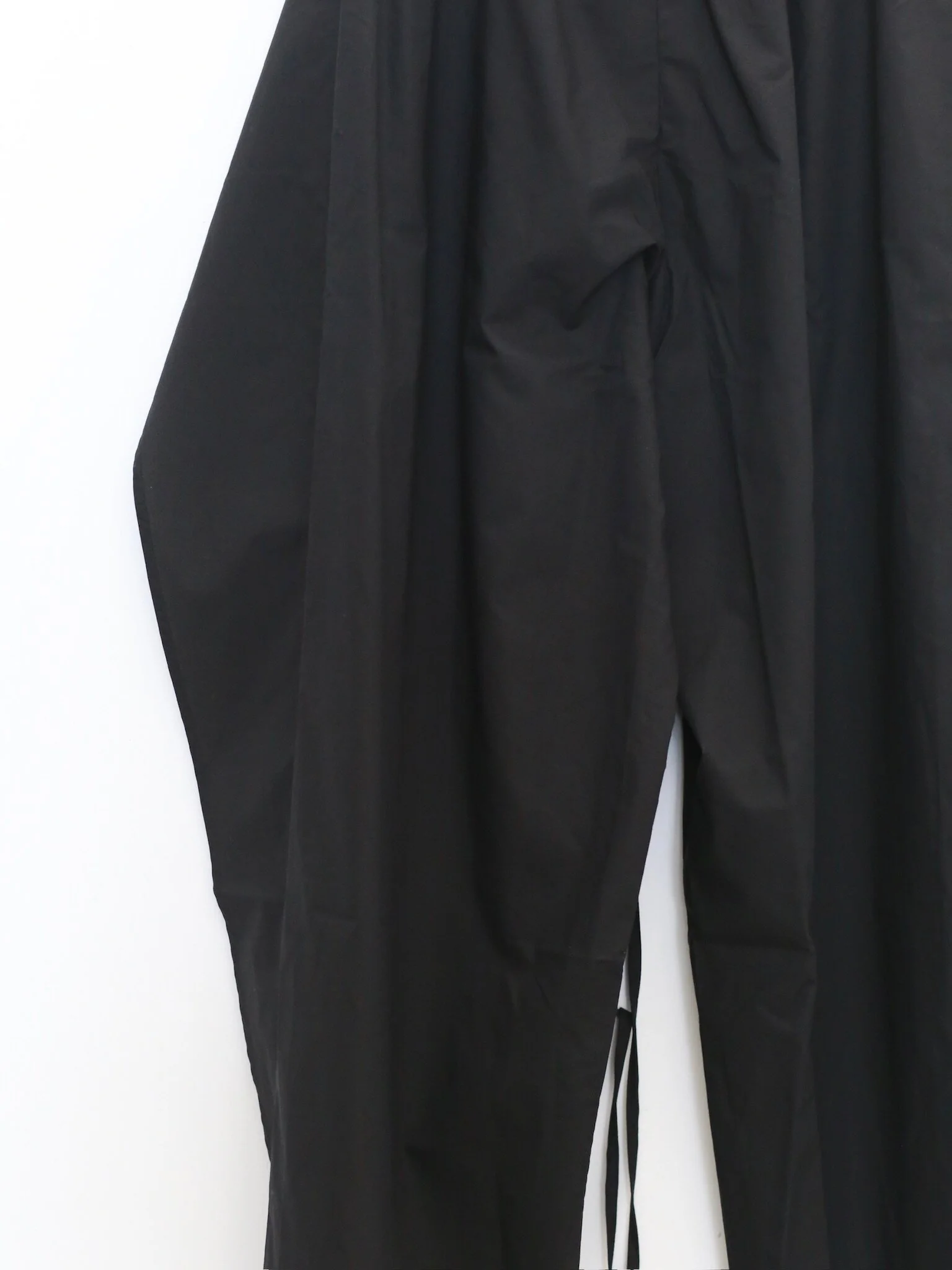 BASERANGE SP26 Organic Cotton Plain Weave Drawstring Pants, France BAS-PADC-PO-SP26-Black - Image 3