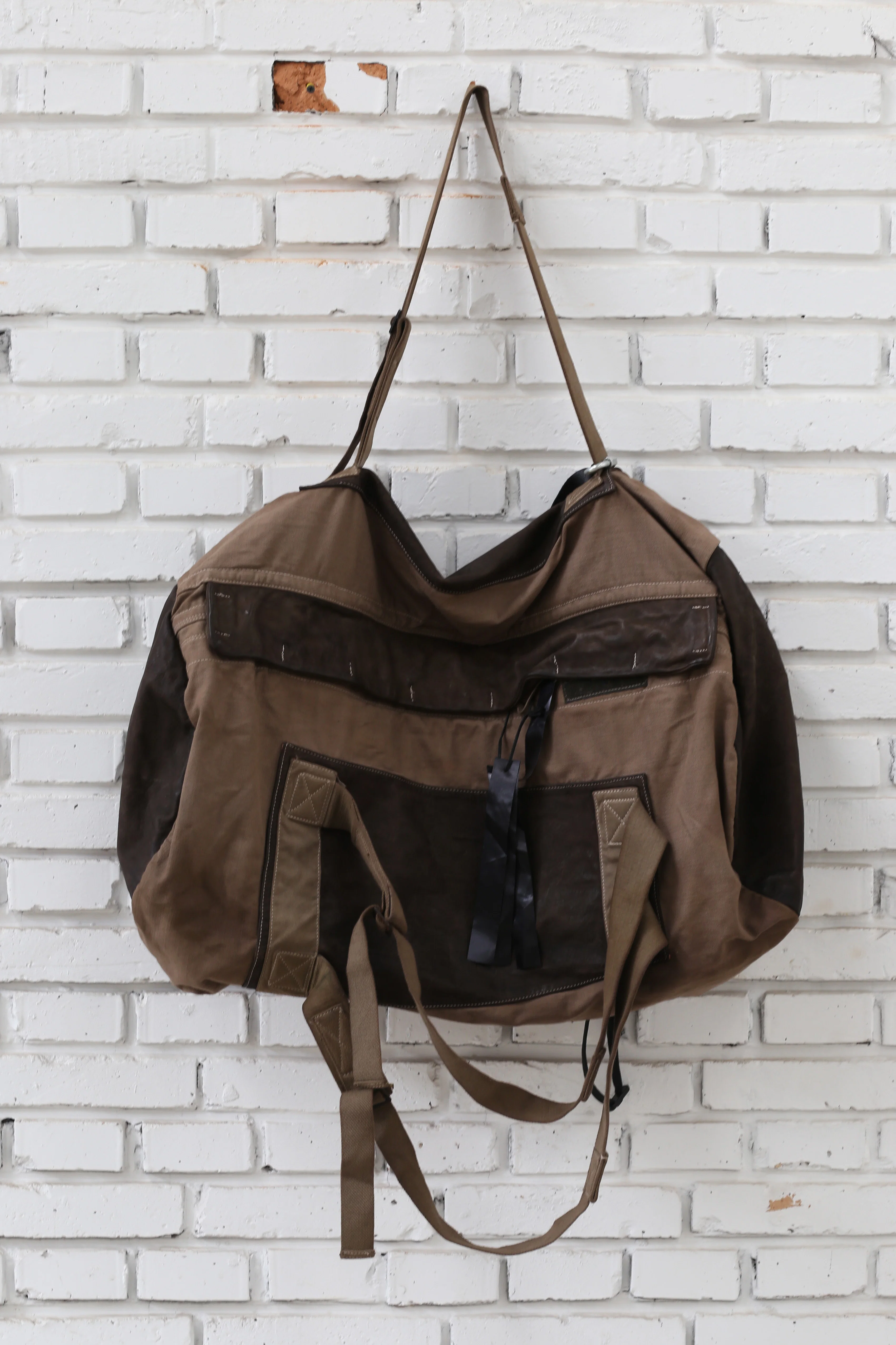 BORIS BIDJAN SABERI Leather and linen stitching travel bag INFANTERY BAG1 F1944+FMM20036
