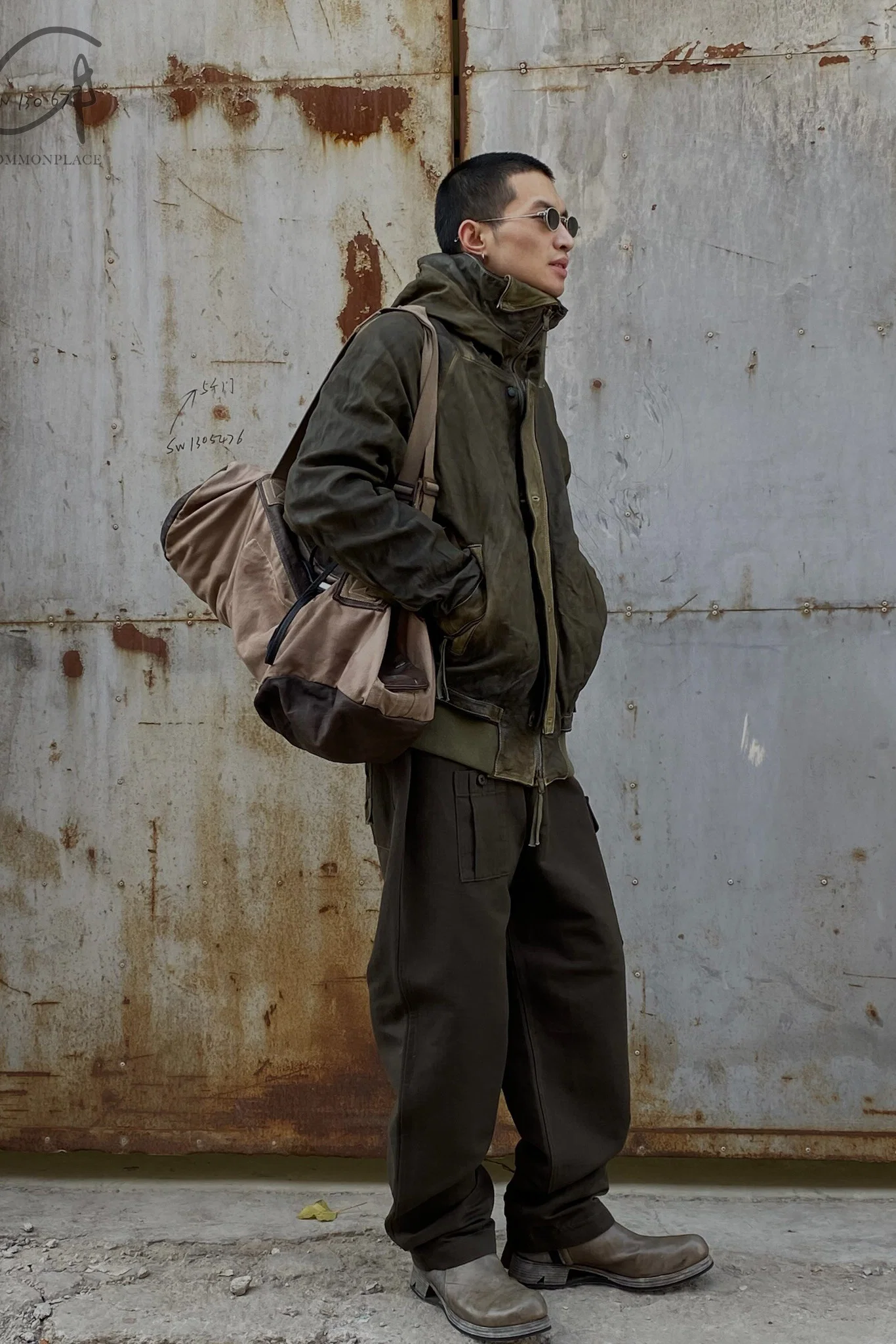 BORIS BIDJAN SABERI Leather and linen stitching travel bag INFANTERY BAG1 F1944+FMM20036 - Image 15