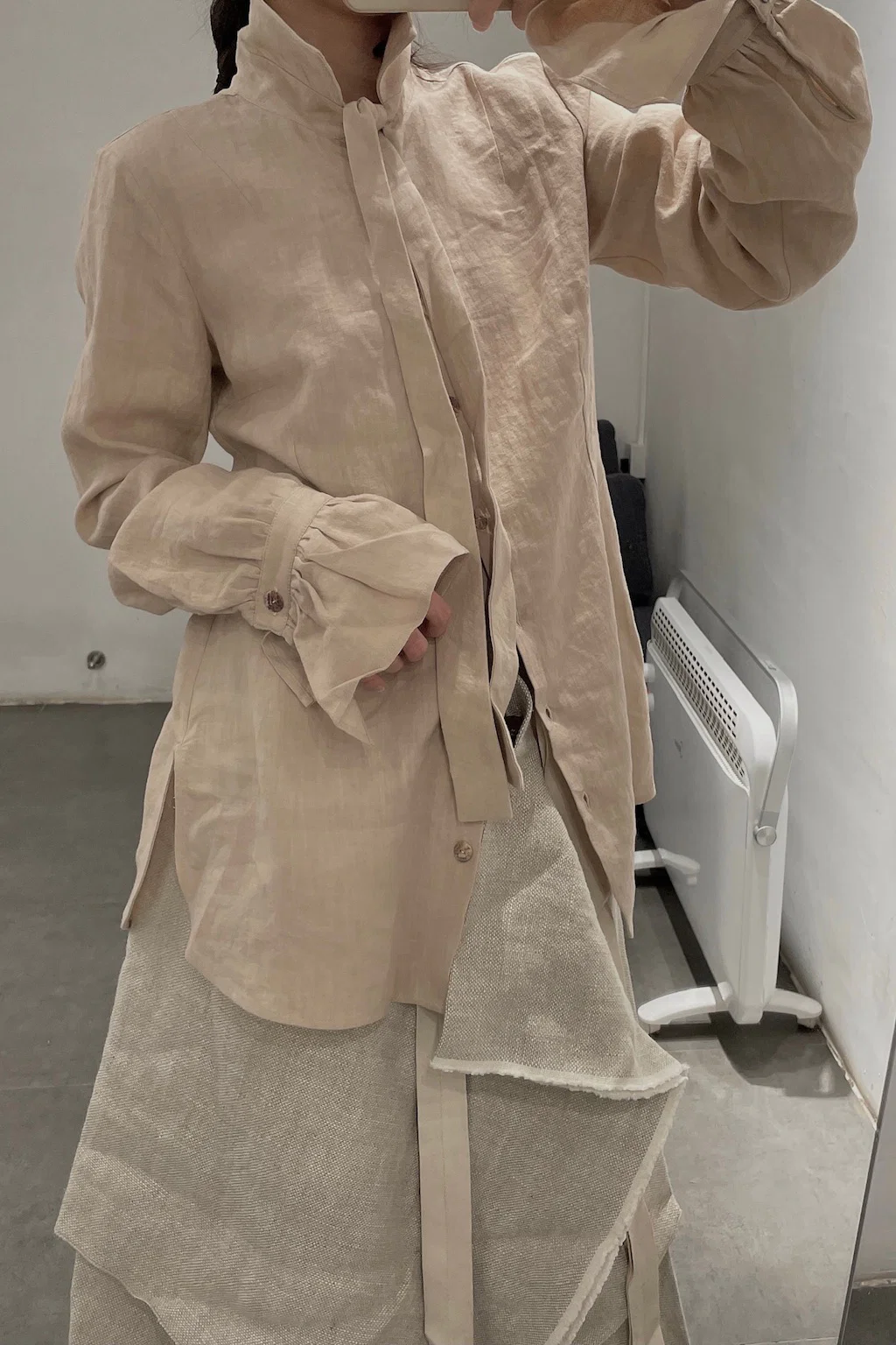 Cherevichkiotvichki tie-front dyed shirt collection with slightly gathered cuffs CHE-50AW16-XING apricot (94AW18) - Image 10