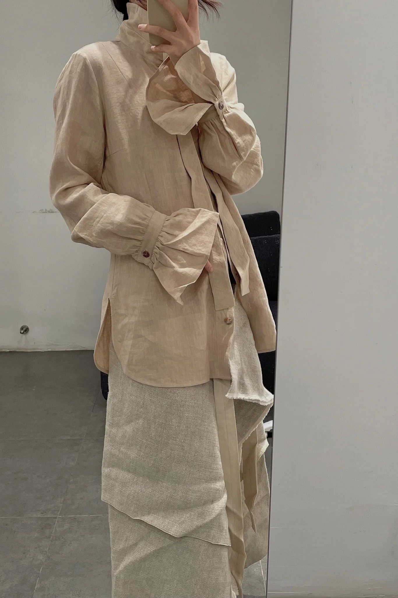 Cherevichkiotvichki tie-front dyed shirt collection with slightly gathered cuffs CHE-50AW16-XING apricot (94AW18) - Image 13