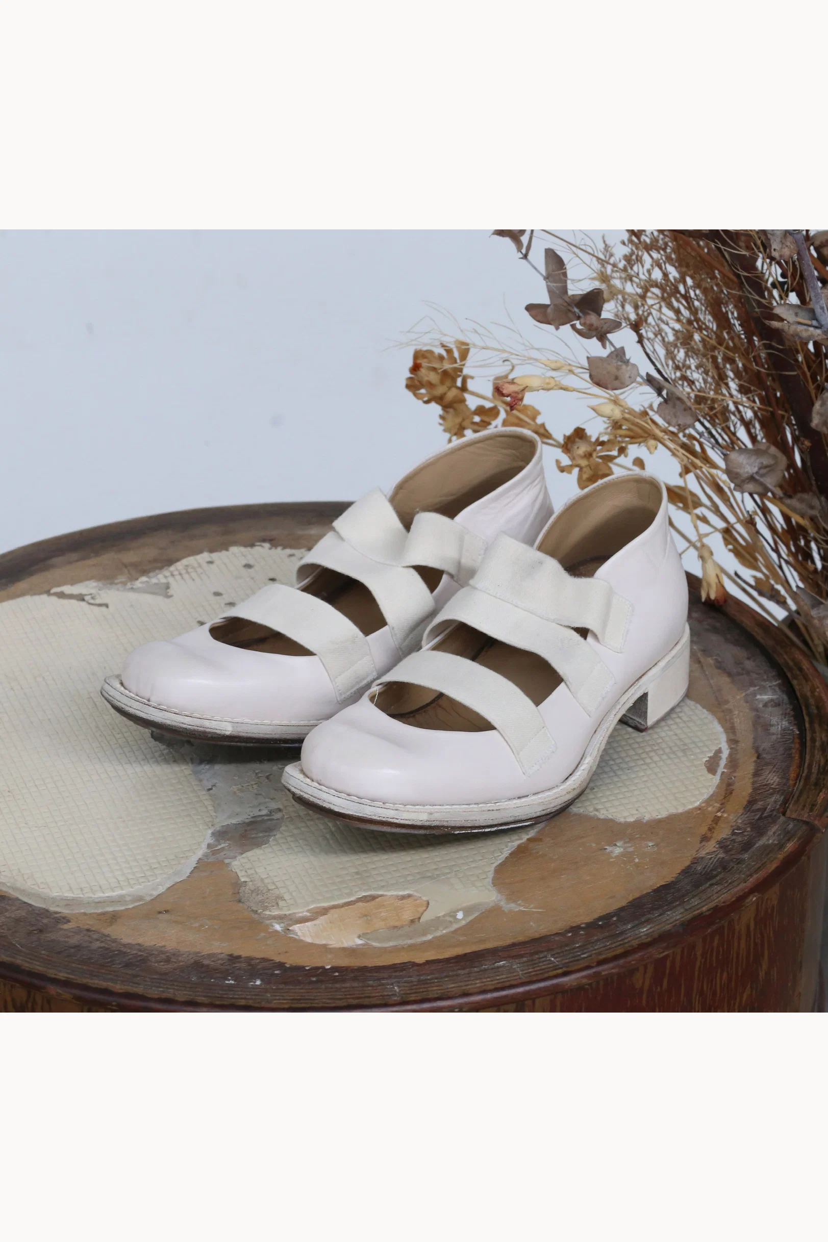 Cherevichkiotvichki 04 series cowhide elastic square sandals handmade in England CHE-04SS18-BAI white 04SS18 - Image 4