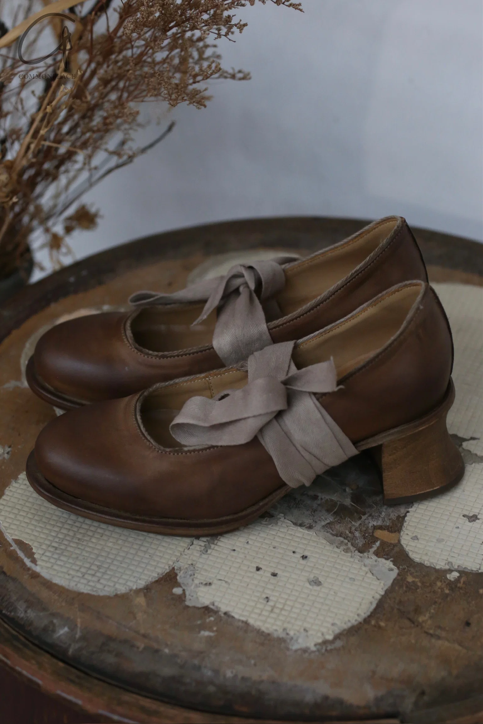 Cherevichkiotvichki mid-heel shoes with ribbon 11-2020 stone color