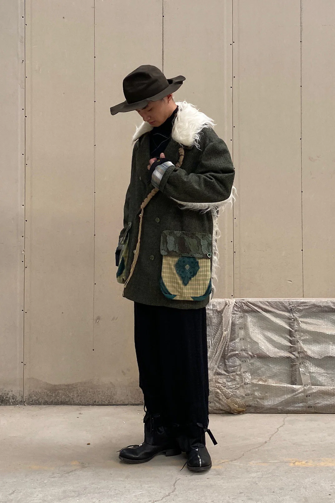 communs wool lapel coat AW21-M207O - Image 28