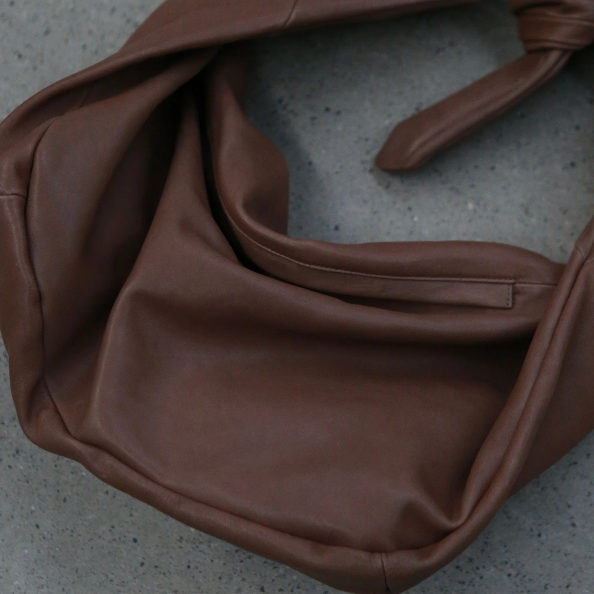 Cortana JIN L Lambskin Waist Bag CTN-PS26-BJINL-MOCHA BEIG (APRF24JINLBAG) - Image 3
