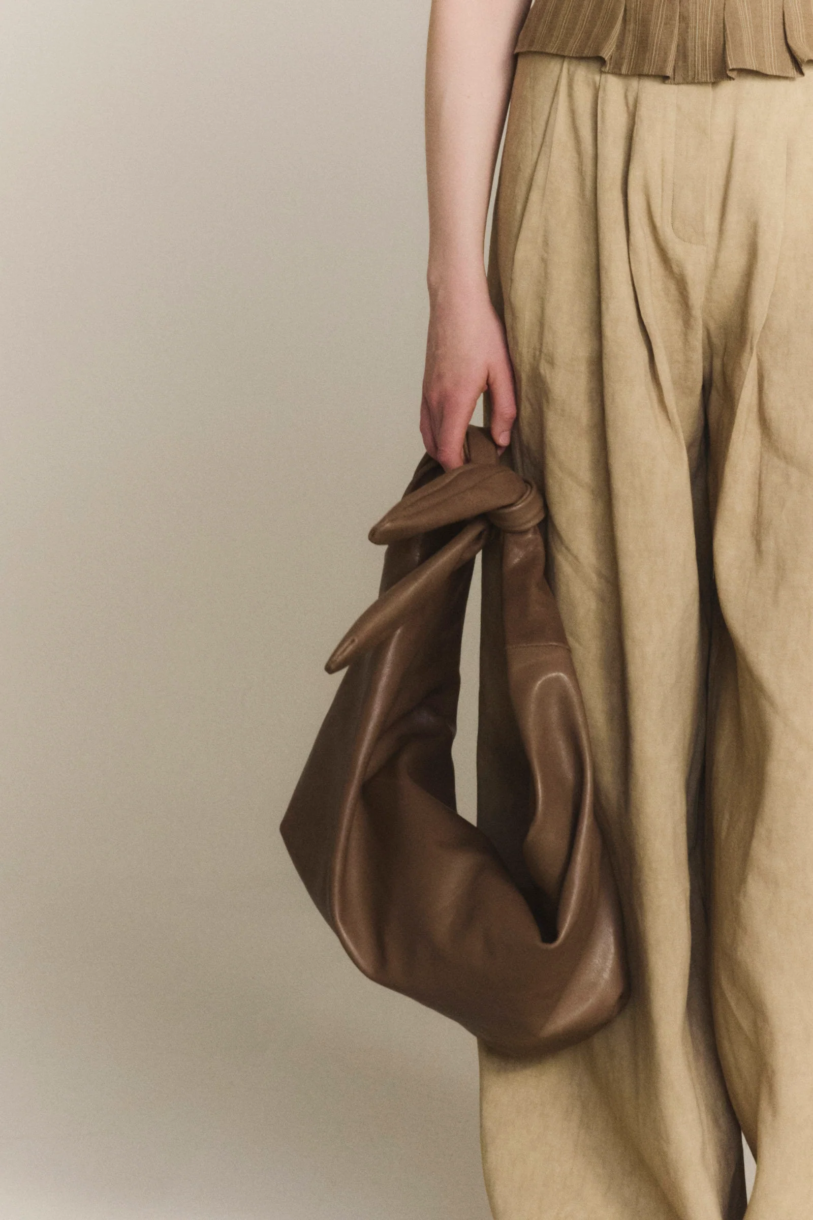 Cortana JIN L Lambskin Waist Bag CTN-PS26-BJINL-MOCHA BEIG (APRF24JINLBAG) - Image 6