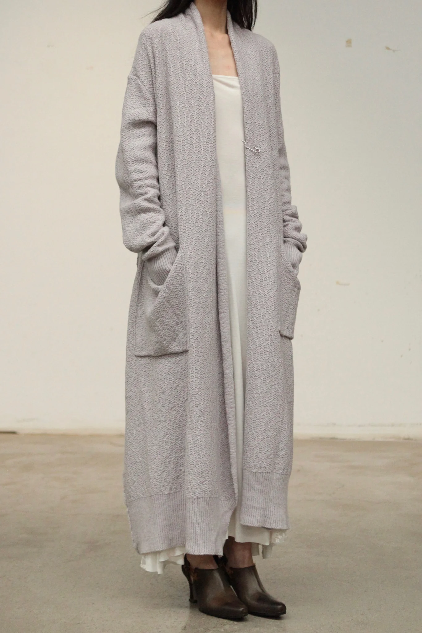 Daniel Andresen Fall/Winter 2025 Pure Cashmere Long Cardigan Knitwear, Belgium, DA-vitex-pearl rose - Image 2