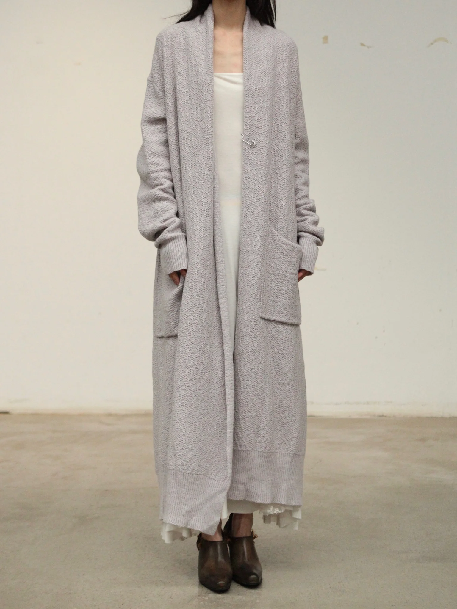 Daniel Andresen Fall/Winter 2025 Pure Cashmere Long Cardigan Knitwear, Belgium, DA-vitex-pearl rose - Image 3