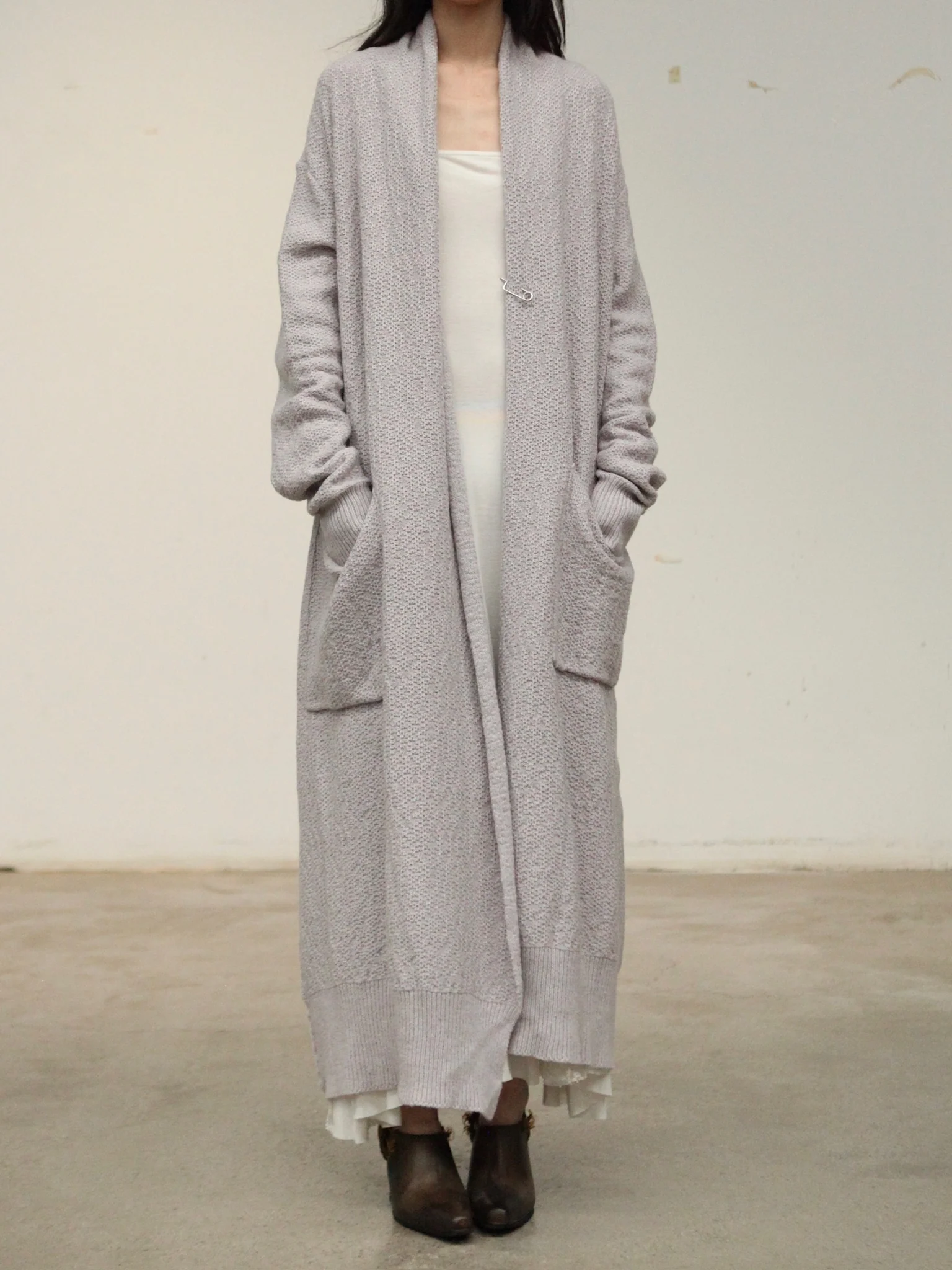 Daniel Andresen Fall/Winter 2025 Pure Cashmere Long Cardigan Knitwear, Belgium, DA-vitex-pearl rose - Image 4