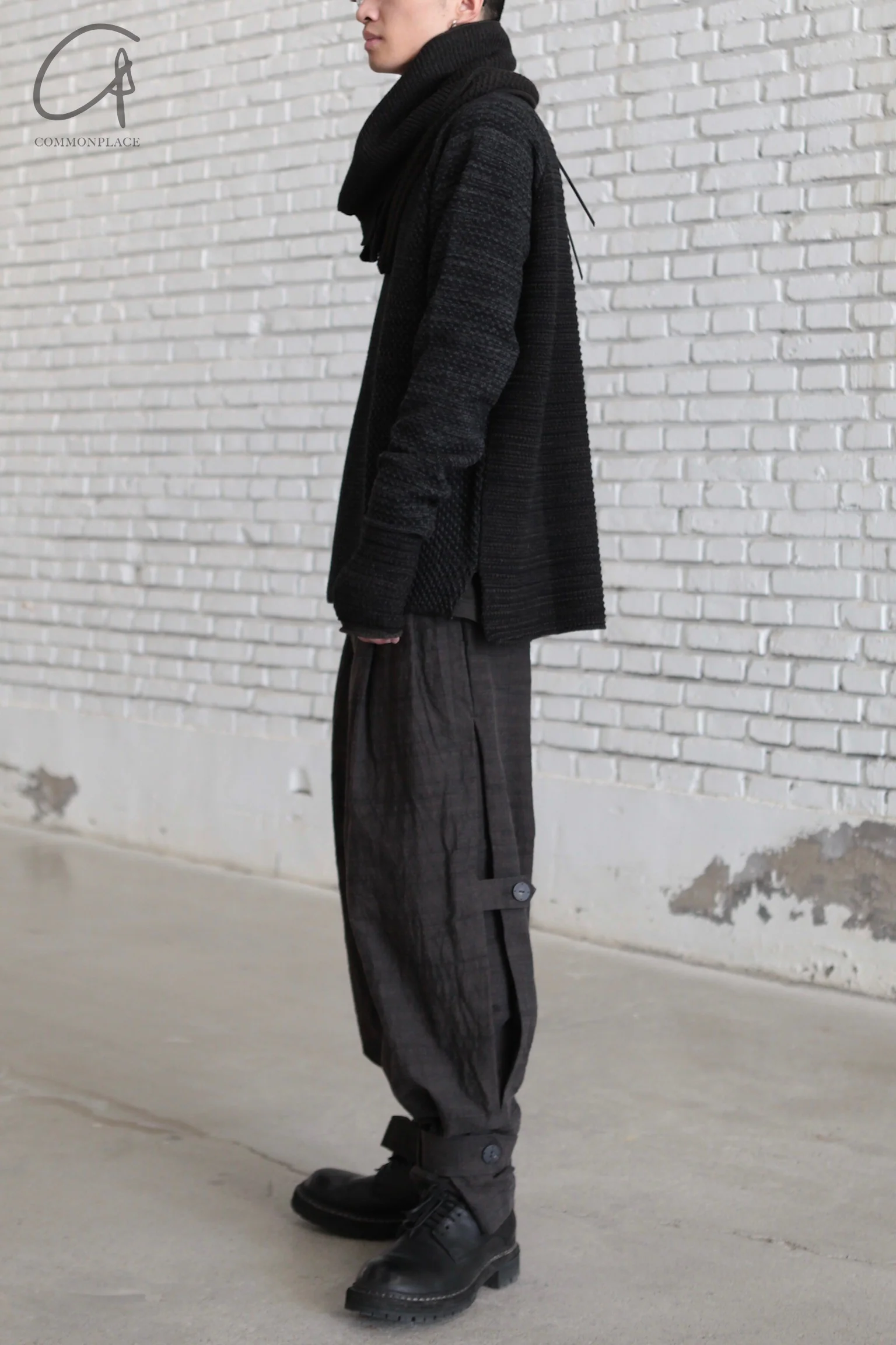 DEVOA 24 Autumn and Winter Knitted Scarf Series DVA-AC-KNSP-FADE BLACK AC-KNSP - Image 7