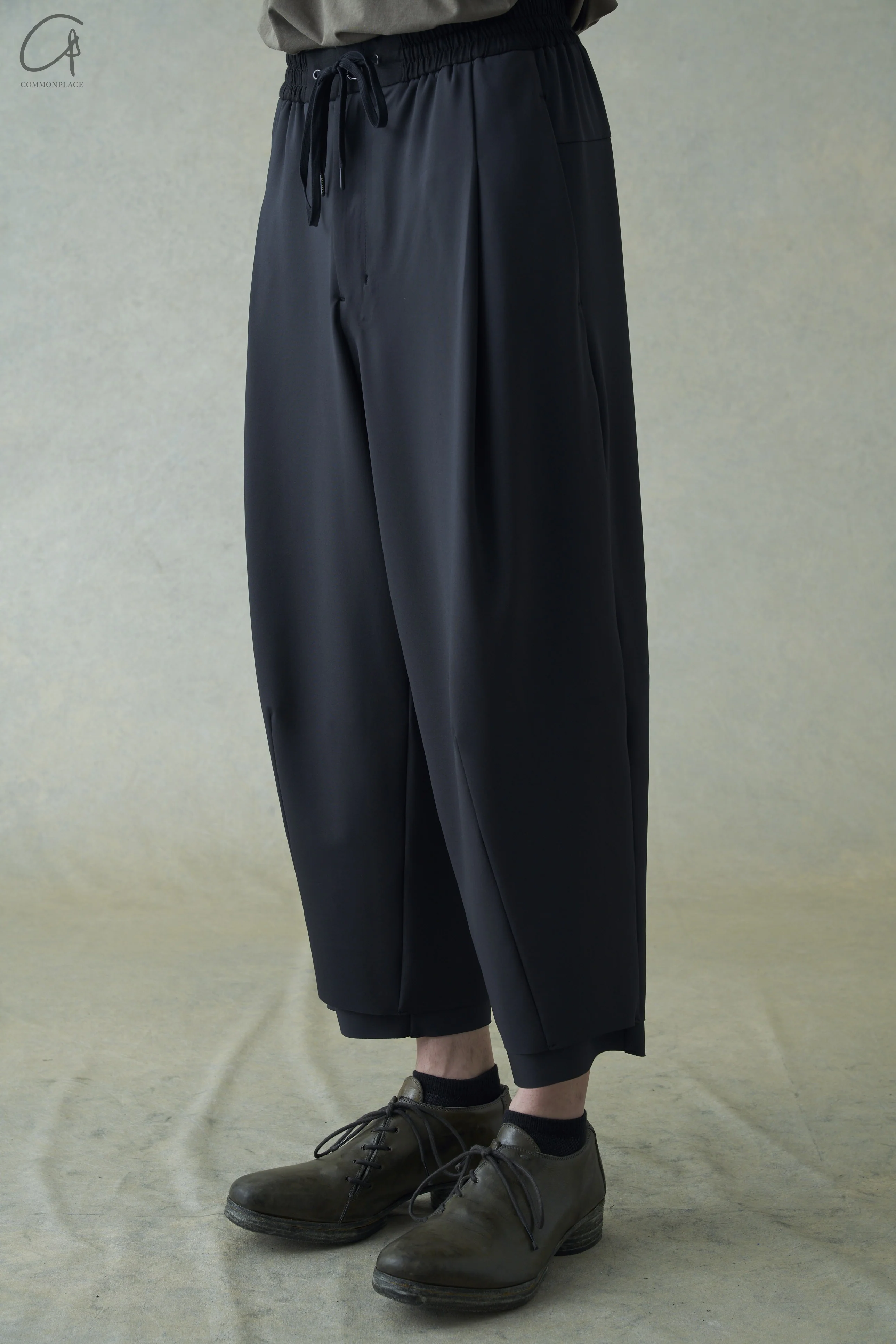 DEVOA 24 spring and summer draped pants PTI-TWHP graphite - Image 6