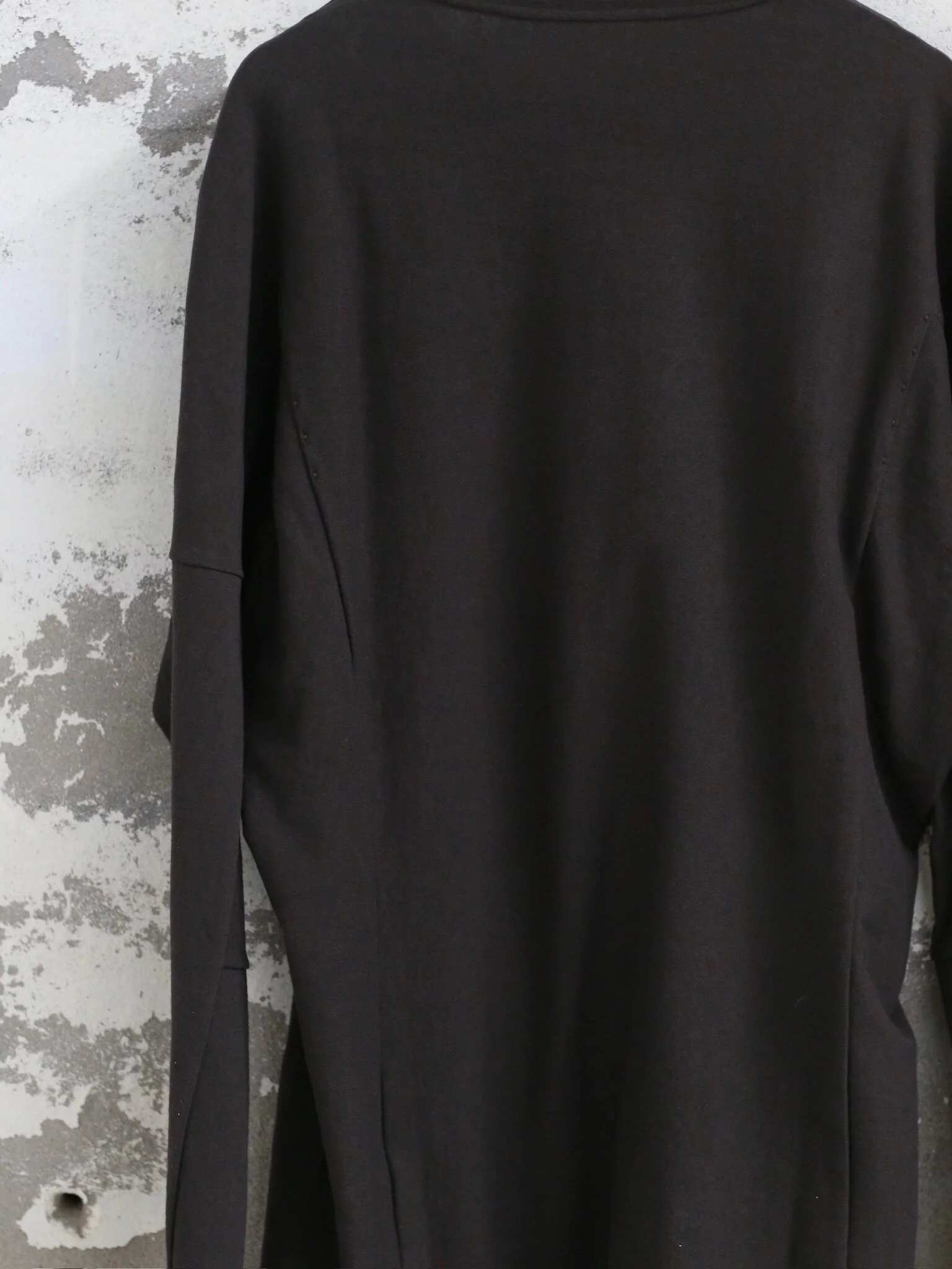 DEVOA 26SS Long-Sleeve Crew Neck T-Shirt (Japan) DVA-CSC-TST3-BEIGE GRAY - Image 3