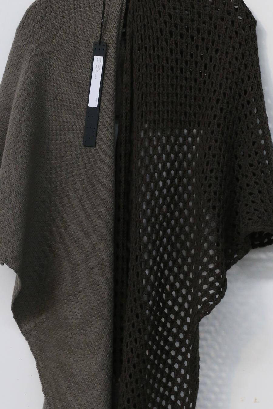 DEVOA shawl KAC-CMS gray - Image 3
