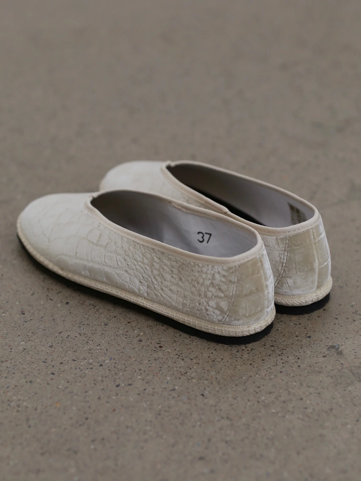 Drogheria Crivellini Fall/Winter 2025 Collection: Fu Gong Shoes DC-FKCL VE CR IVX-XY (IVORY, FKCL) - Image 4
