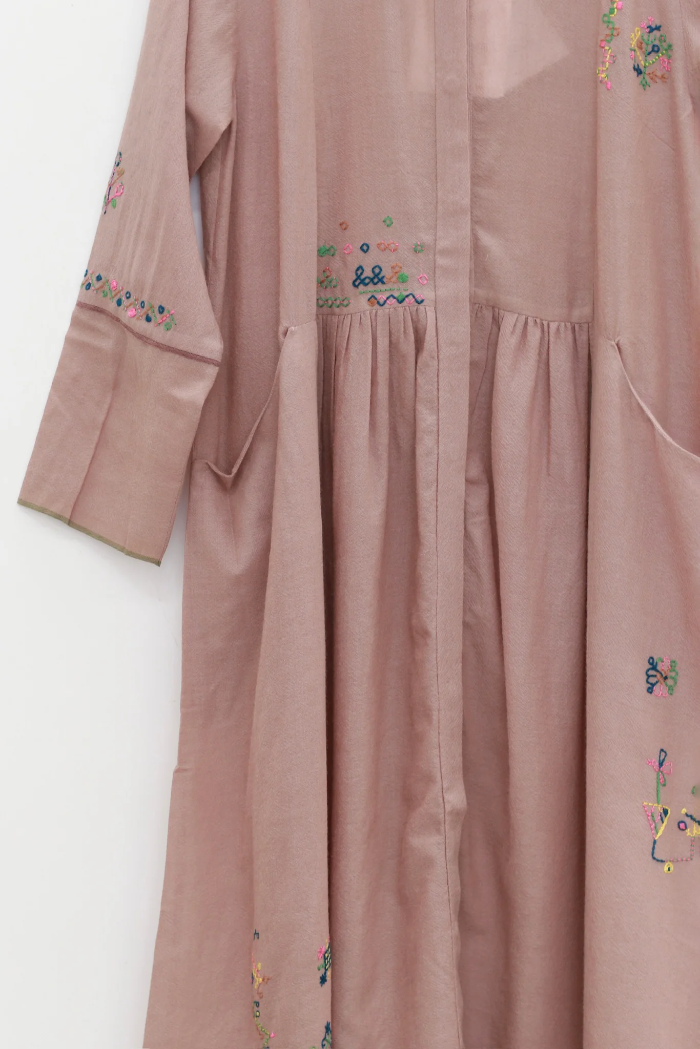 EKA 25 Autumn/Winter SOZNI Hand-embroidered Coat Dress EKA-AWLT/25/04/CHAUCER-BEIGE - Image 6