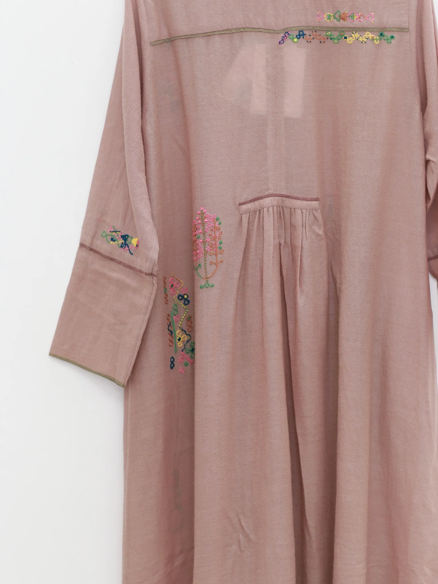 EKA 25 Autumn/Winter SOZNI Hand-embroidered Coat Dress EKA-AWLT/25/04/CHAUCER-BEIGE - Image 7