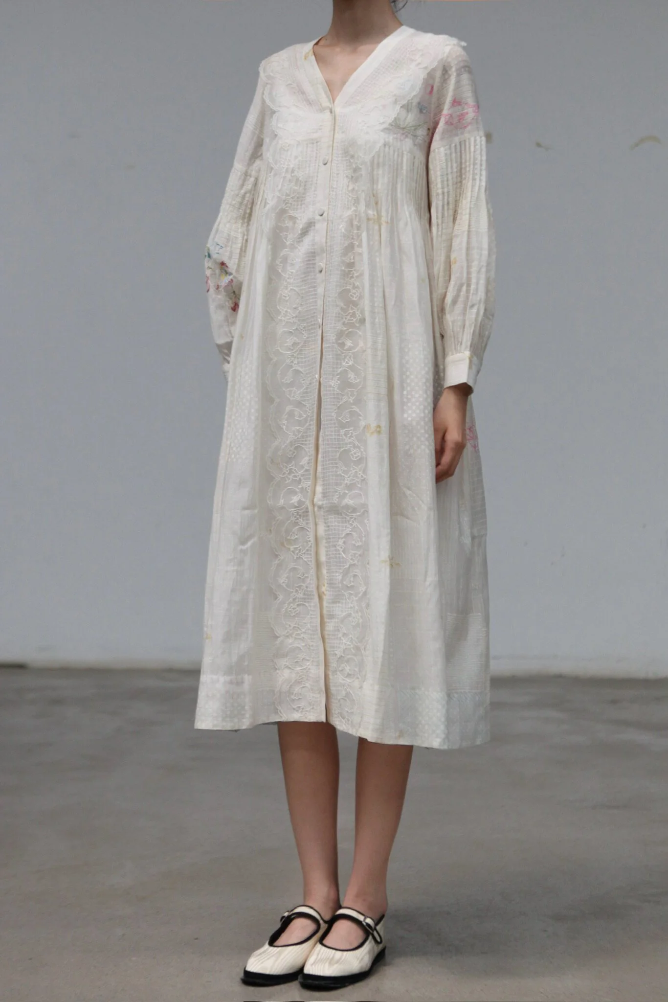 EKA 25 Spring/Summer Front Open Button Down V-Neck Dress EKA-SS/25/76/VIOLA-ECRU - Image 2