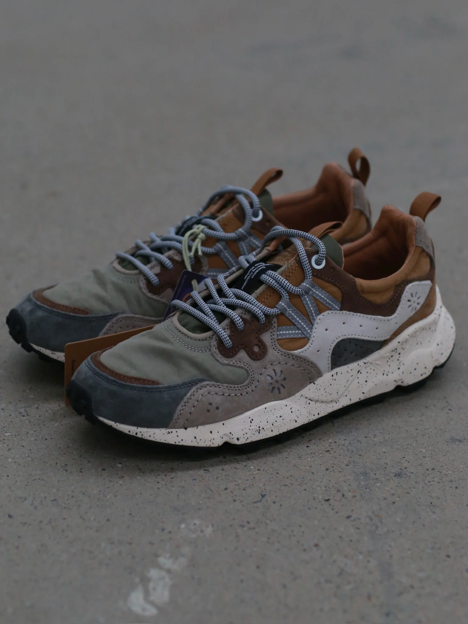 Flower Mountain/YAMANO 3 Hiking Shoes Series FM-FM63568-SHQHZ (Dark Gray/Light Brown/Brown) - Image 3
