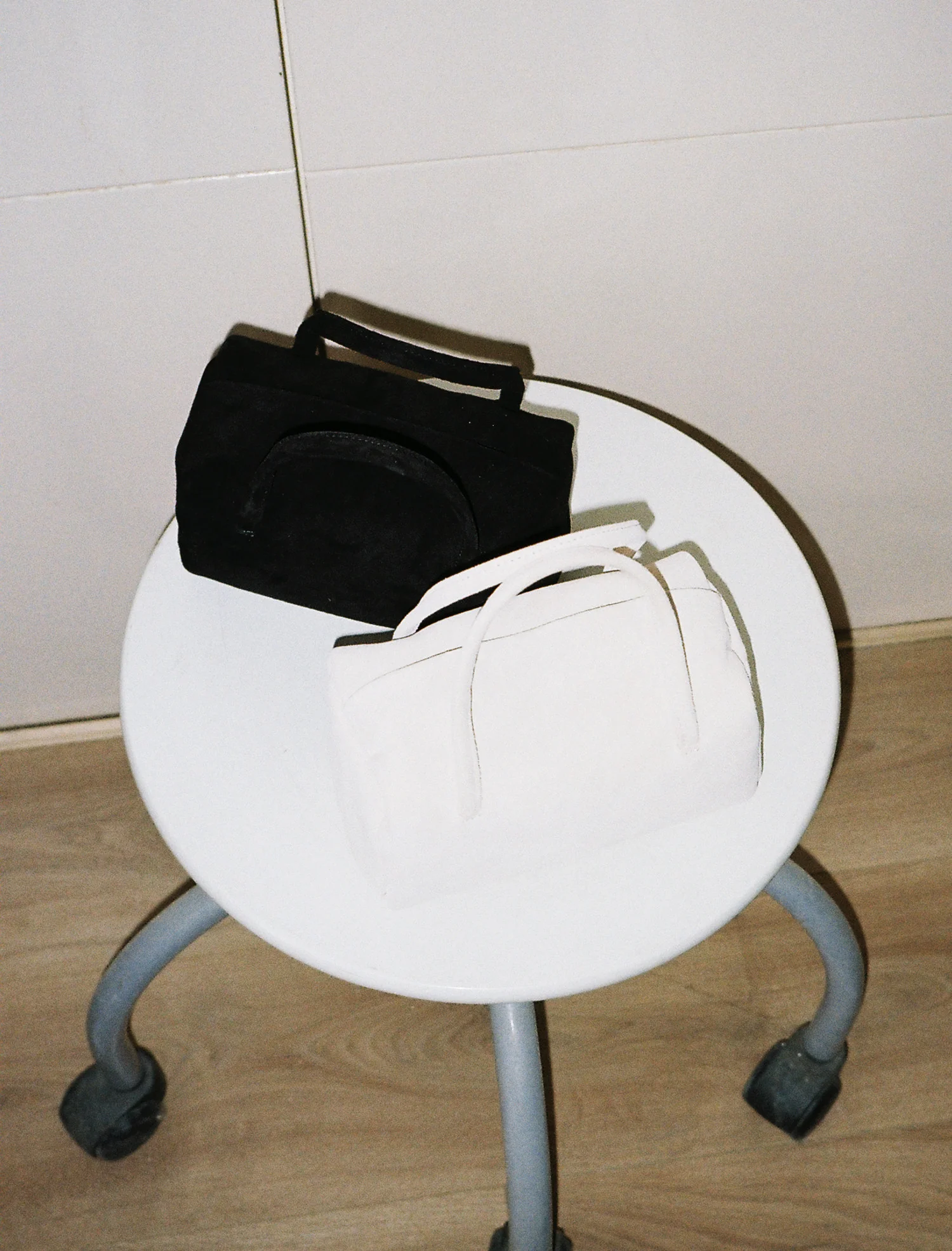 imibooo water-dyed pigskin handbag lunch bag OOO-IMB24BT-PSL-TF TOFU/Bean White OOO-IMB24BT - Image 13