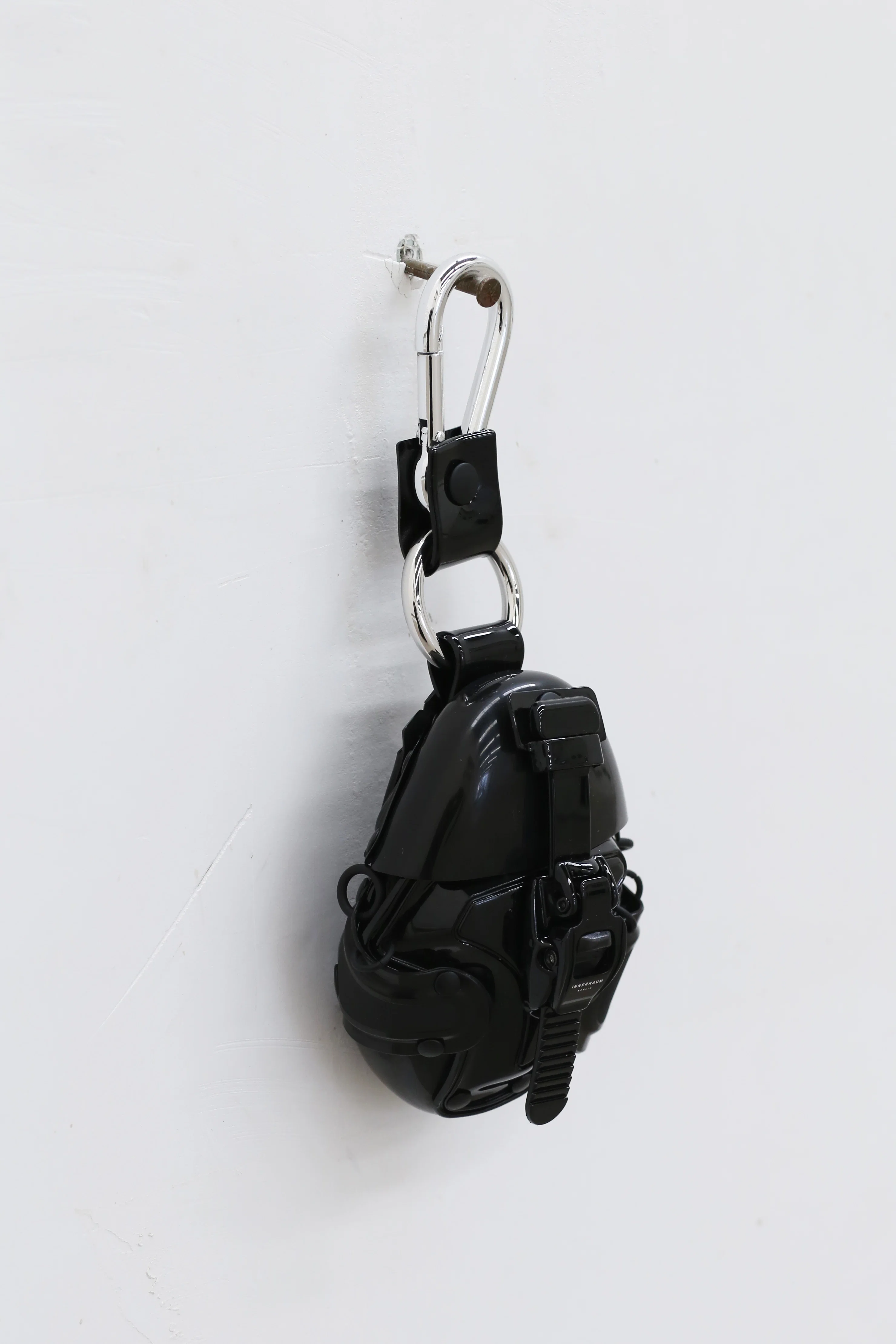 INNERRAUM Black Bright Black Hook Wallet I05BSBKHOOK - Image 3