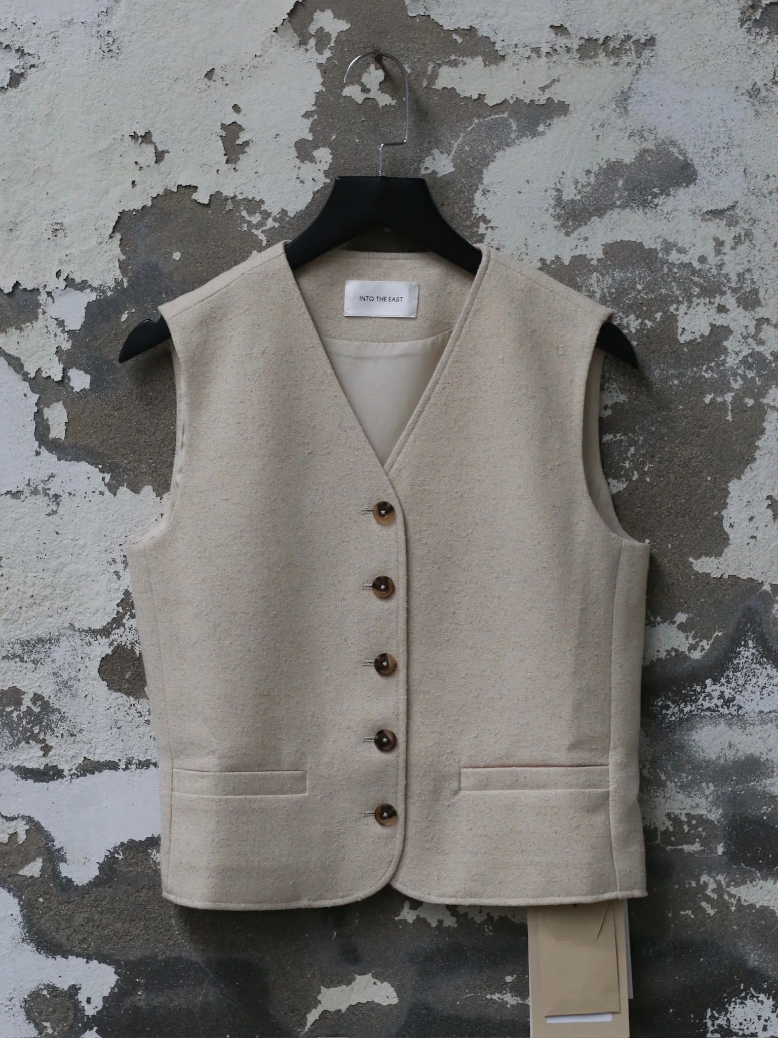 INTO THE EAST 2025 Autumn/Winter Ivory White Textured V-neck Vest/Lantern Pants ITE-E1DGAW100IY20VE-XYB Vest - Image 6