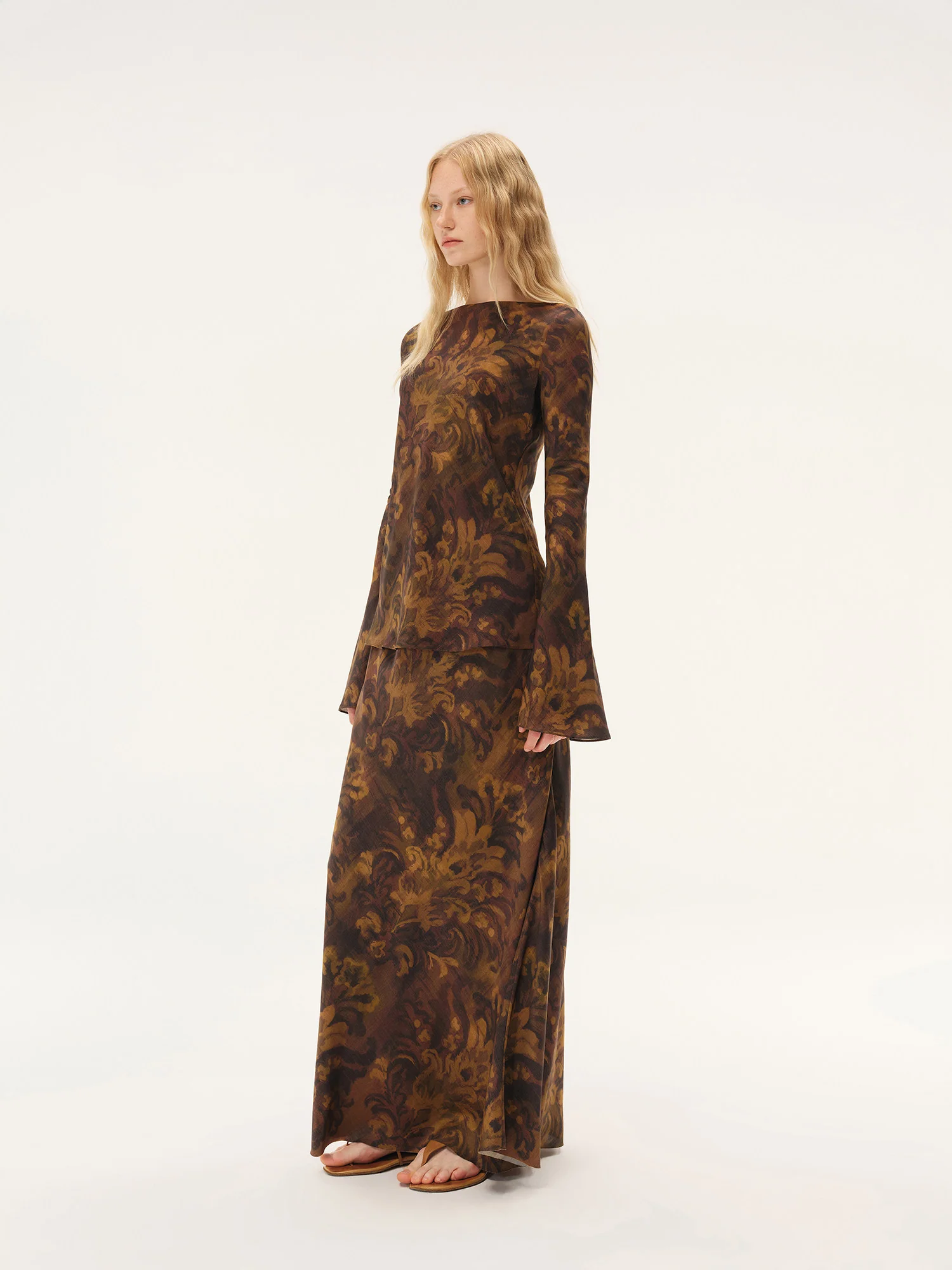 INTO THE EAST 2026 Spring/Summer Acanthus Oil Paint Long-Sleeved Top/Skirt ITE-E1JBSSTP21003-CZ Top - Image 13