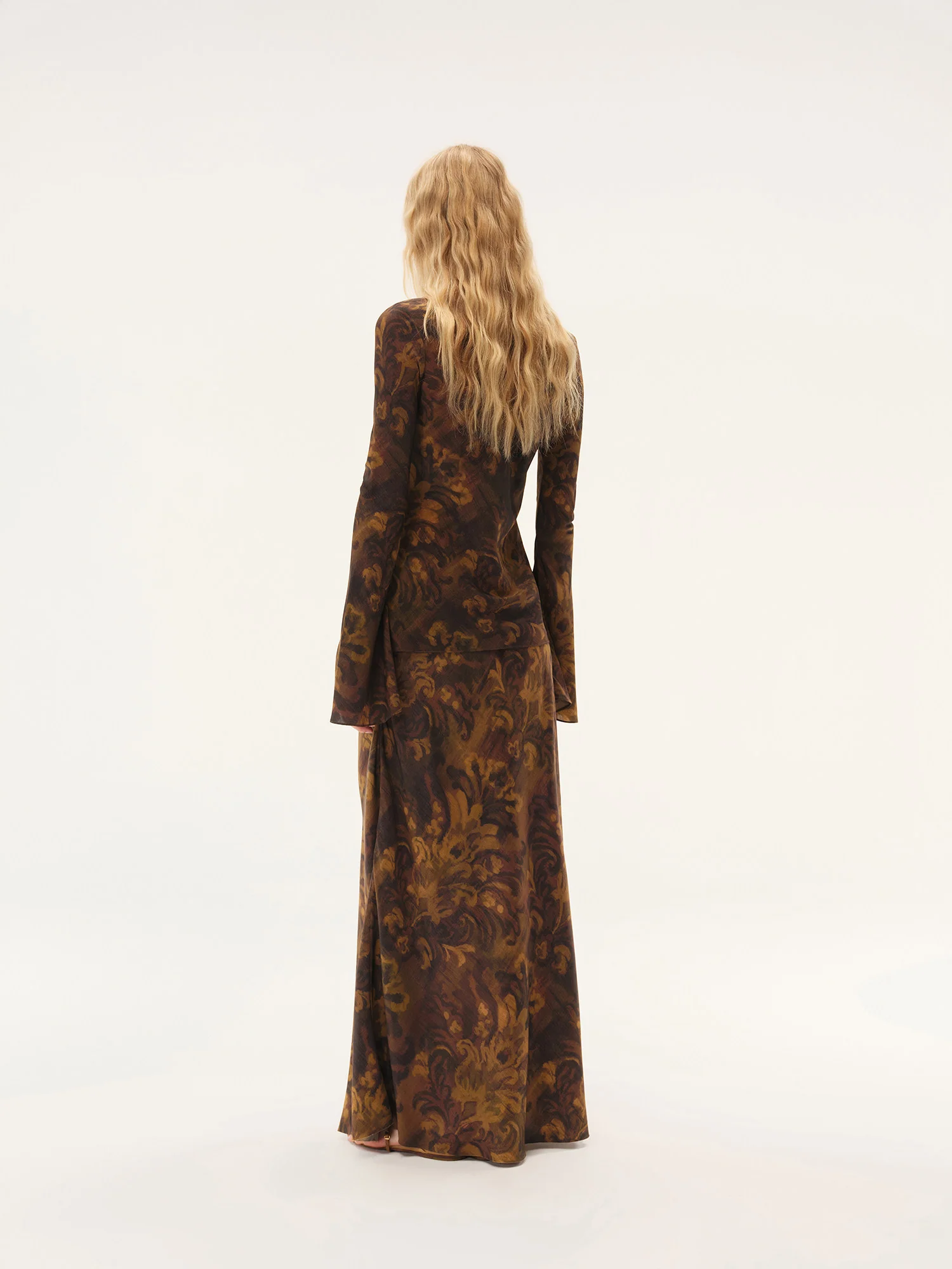 INTO THE EAST 2026 Spring/Summer Acanthus Oil Paint Long-Sleeved Top/Skirt ITE-E1JBSSTP21003-CZ Top - Image 14