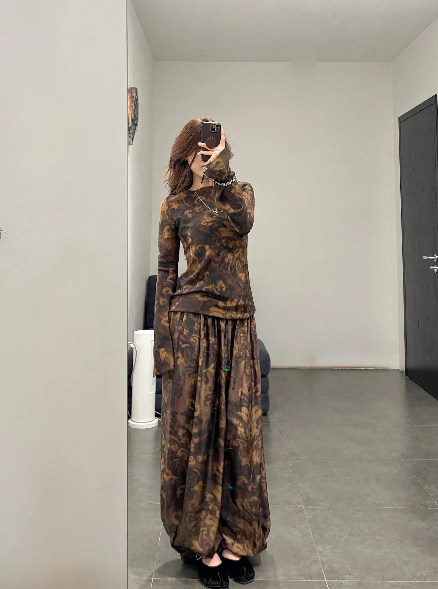 INTO THE EAST 2026 Spring/Summer Acanthus Oil Paint Long-Sleeved Top/Skirt ITE-E1JBSSTP21003-CZ Top - Image 19