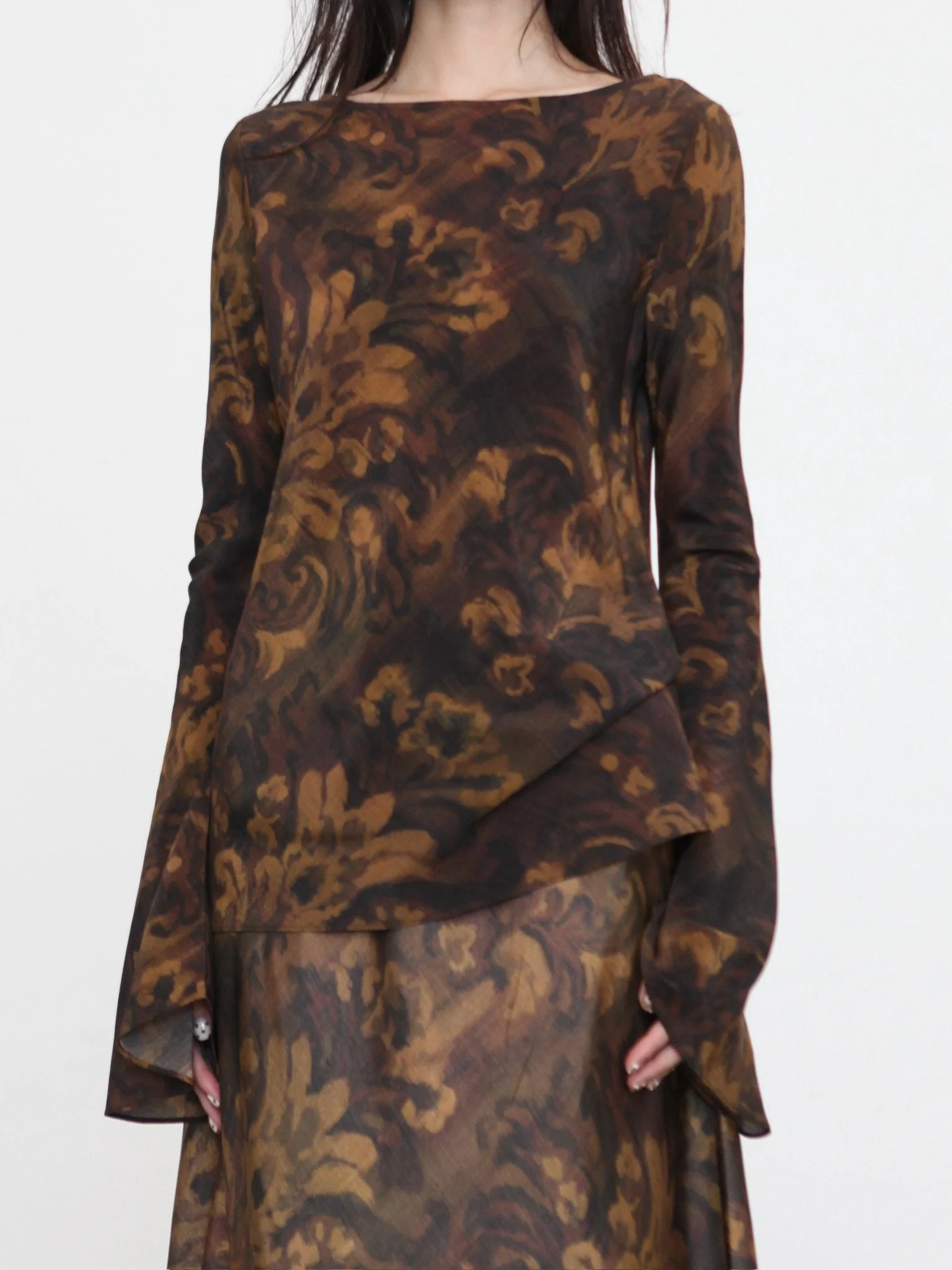 INTO THE EAST 2026 Spring/Summer Acanthus Oil Paint Long-Sleeved Top/Skirt ITE-E1JBSSTP21003-CZ Top - Image 2