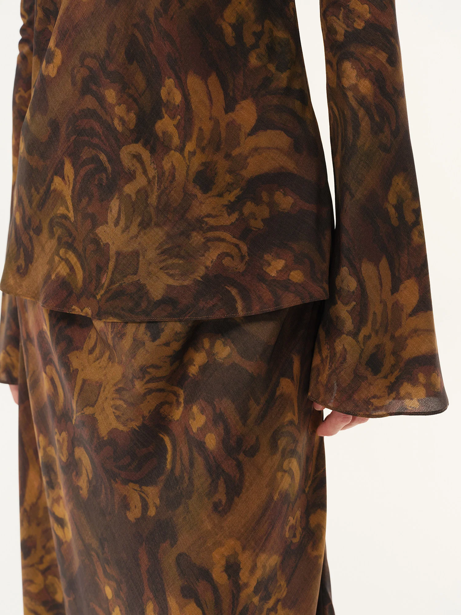 INTO THE EAST 2026 Spring/Summer Acanthus Oil Paint Long-Sleeved Top/Skirt ITE-E1JBSSTP21003-CZ Top - Image 9