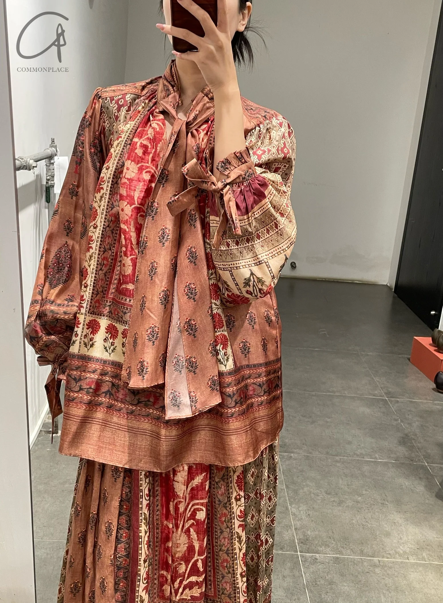 INTO THE EAST 24 Autumn and Winter Silk Print Lace-up Shirt ITE-E1YGAW002NCC21TP-YH Print - Image 15