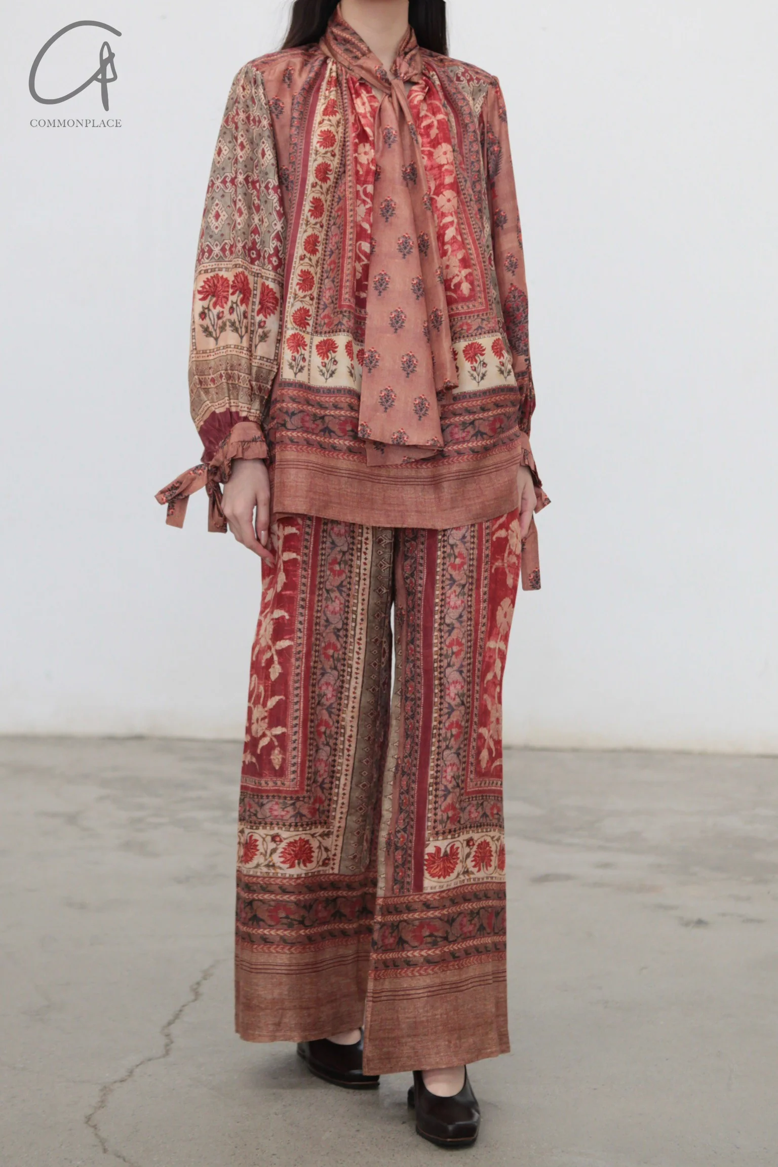 INTO THE EAST 24 Autumn and Winter Silk Print Lace-up Shirt ITE-E1YGAW002NCC21TP-YH Print - Image 4